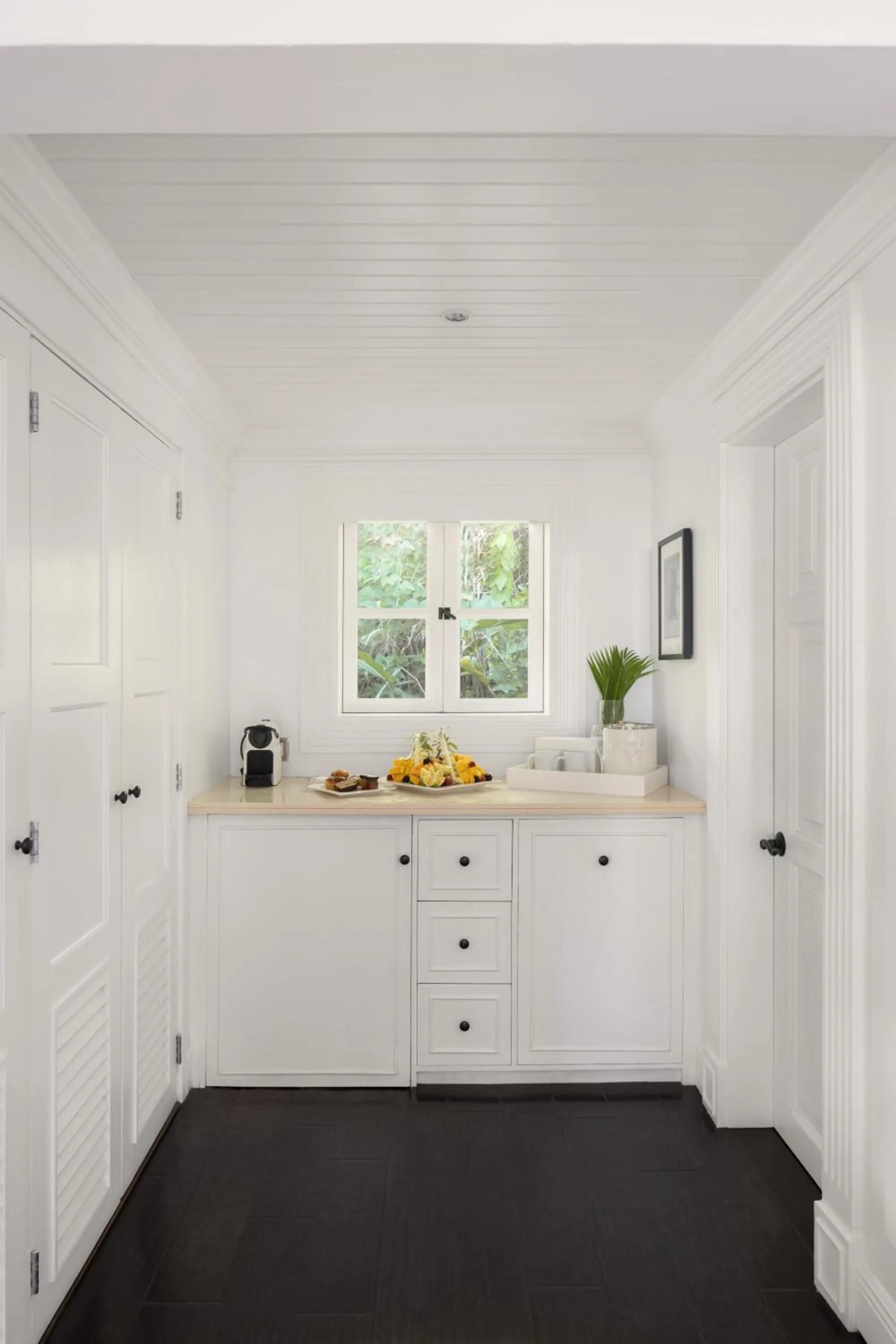 Kitchen or kitchenette in Sugar Beach, A Viceroy Resort
