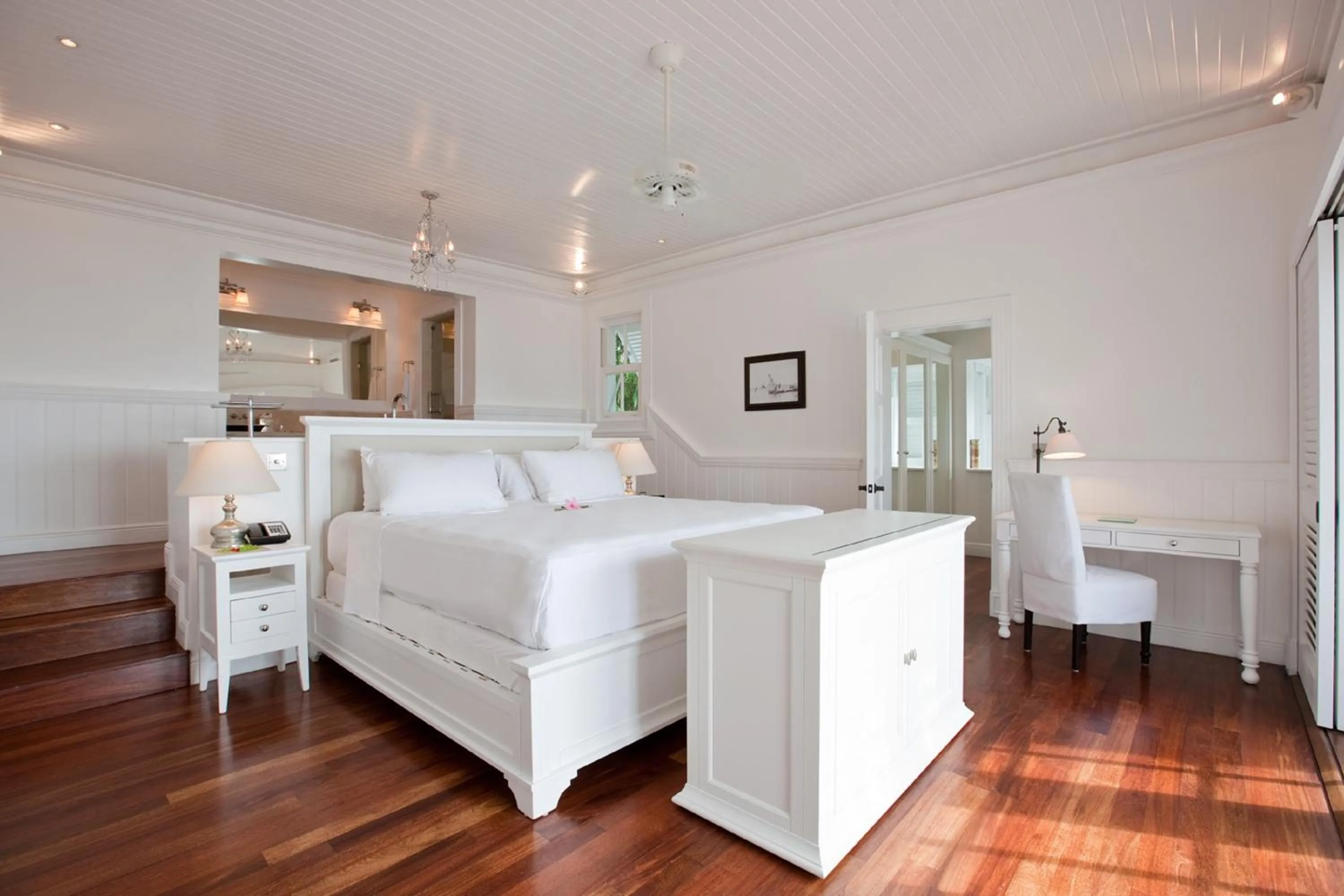 Bedroom, Bed in Sugar Beach, A Viceroy Resort