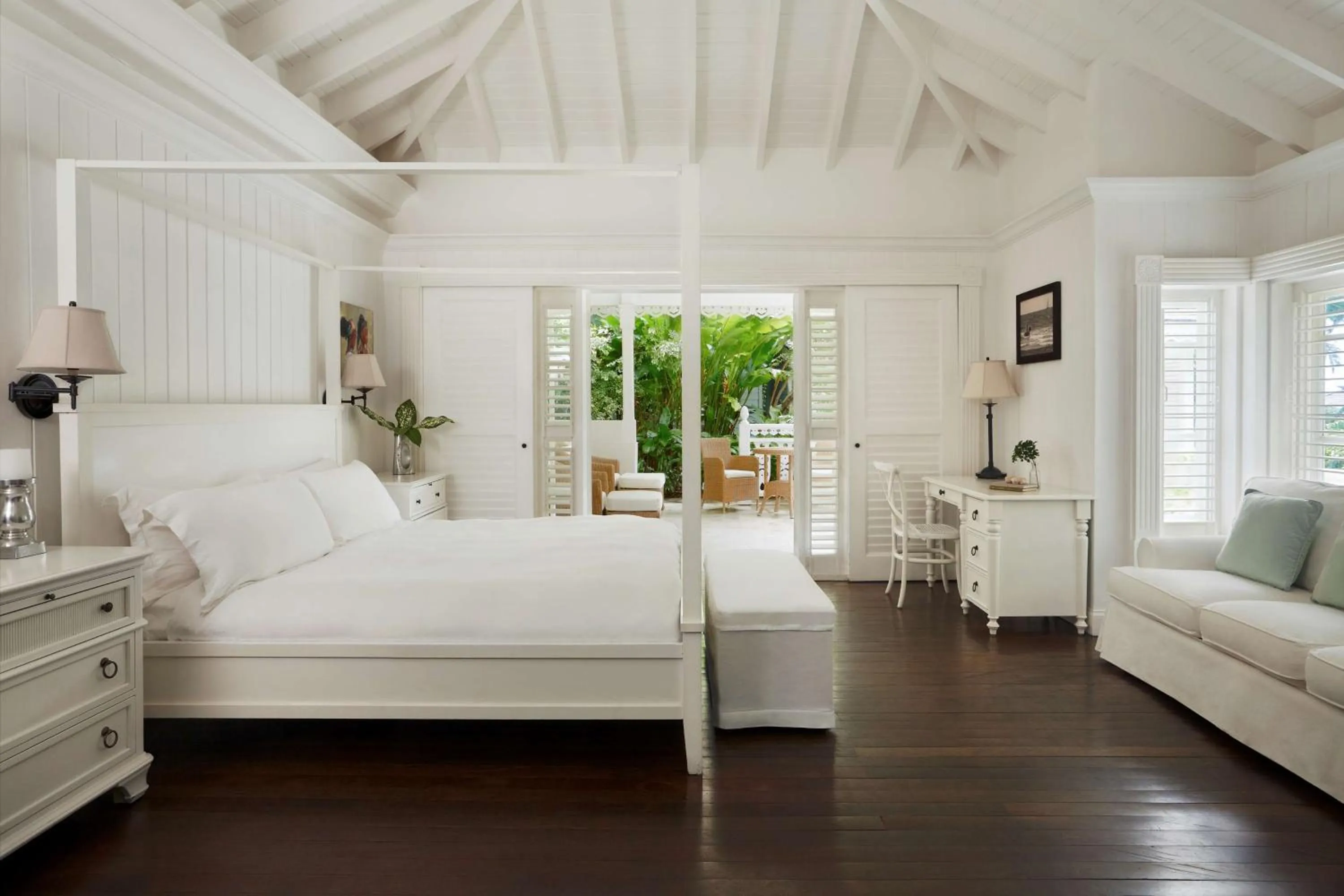 Photo of the whole room, Bed in Sugar Beach, A Viceroy Resort