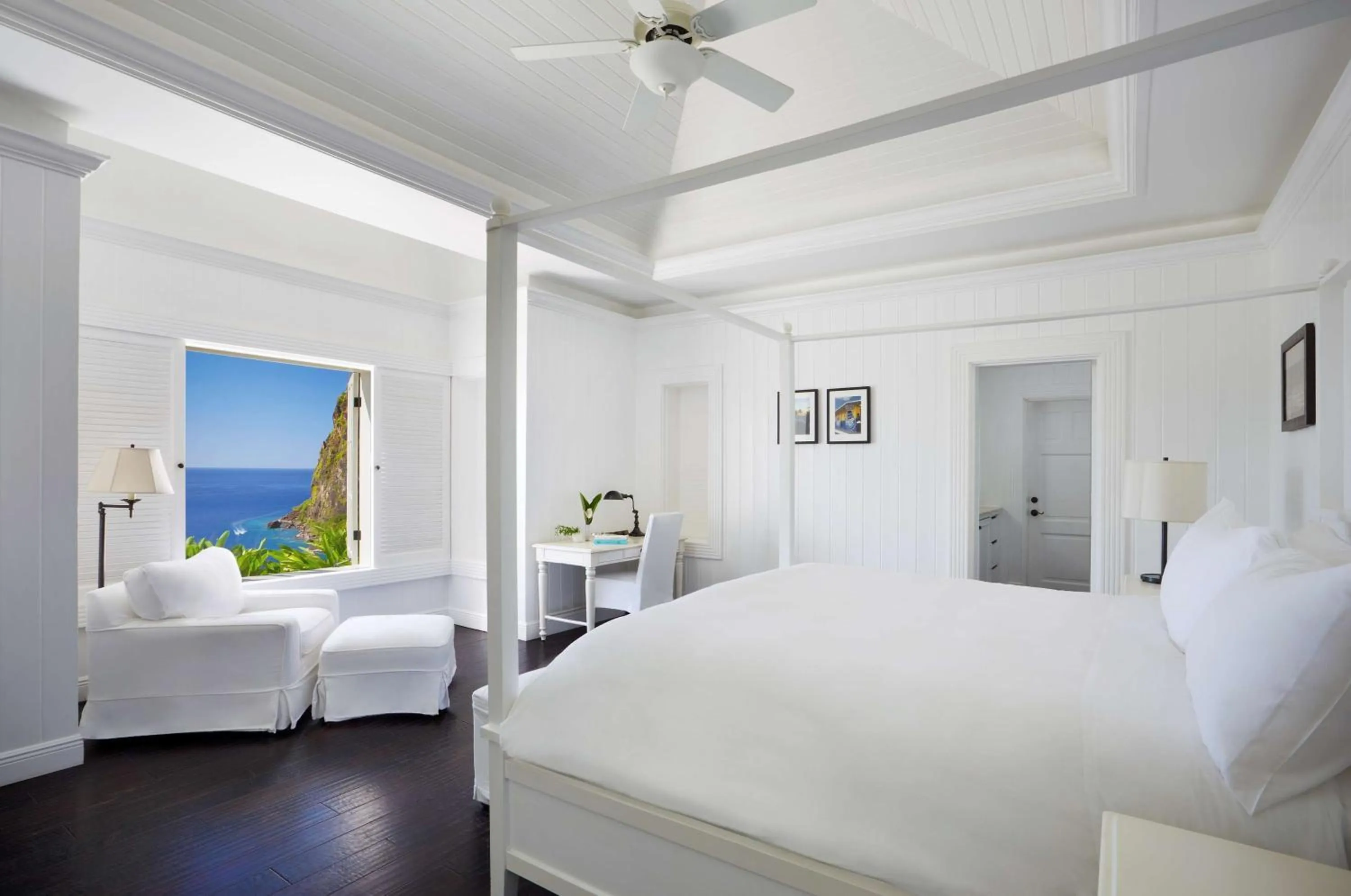 Photo of the whole room, Bed in Sugar Beach, A Viceroy Resort