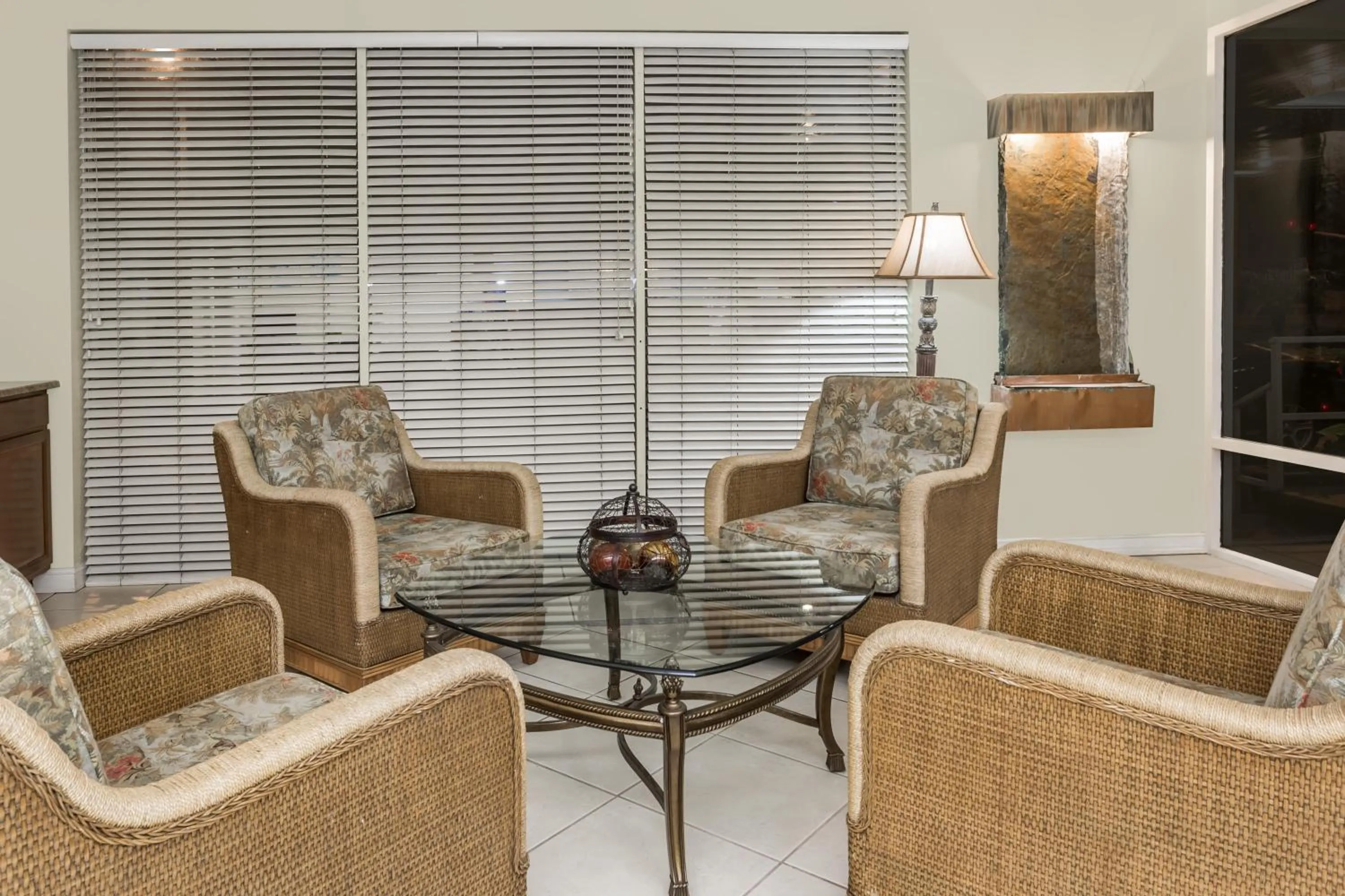 Lobby or reception in Days Inn by Wyndham Fort Myers Springs Resort