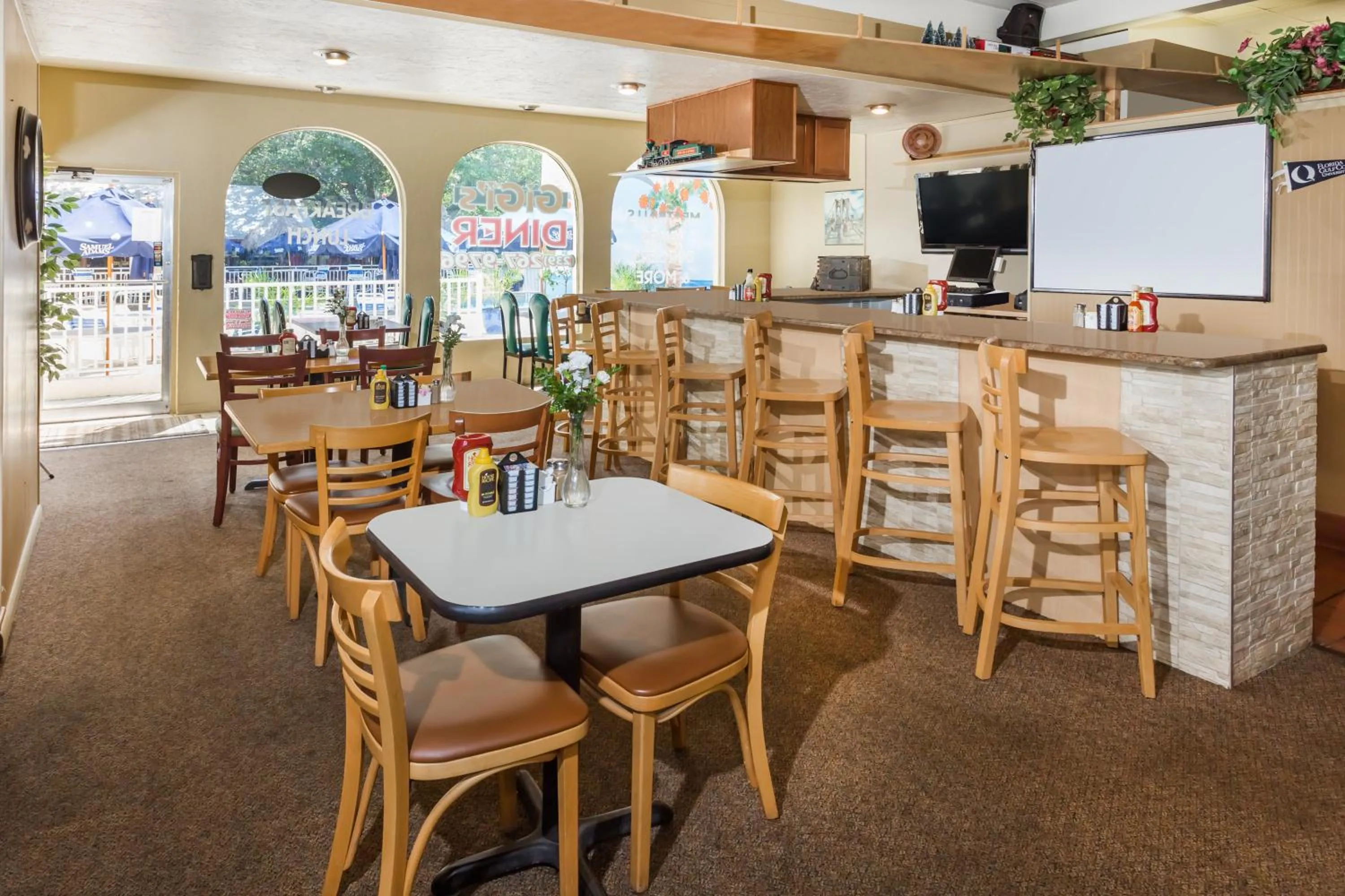 Day in Days Inn by Wyndham Fort Myers Springs Resort