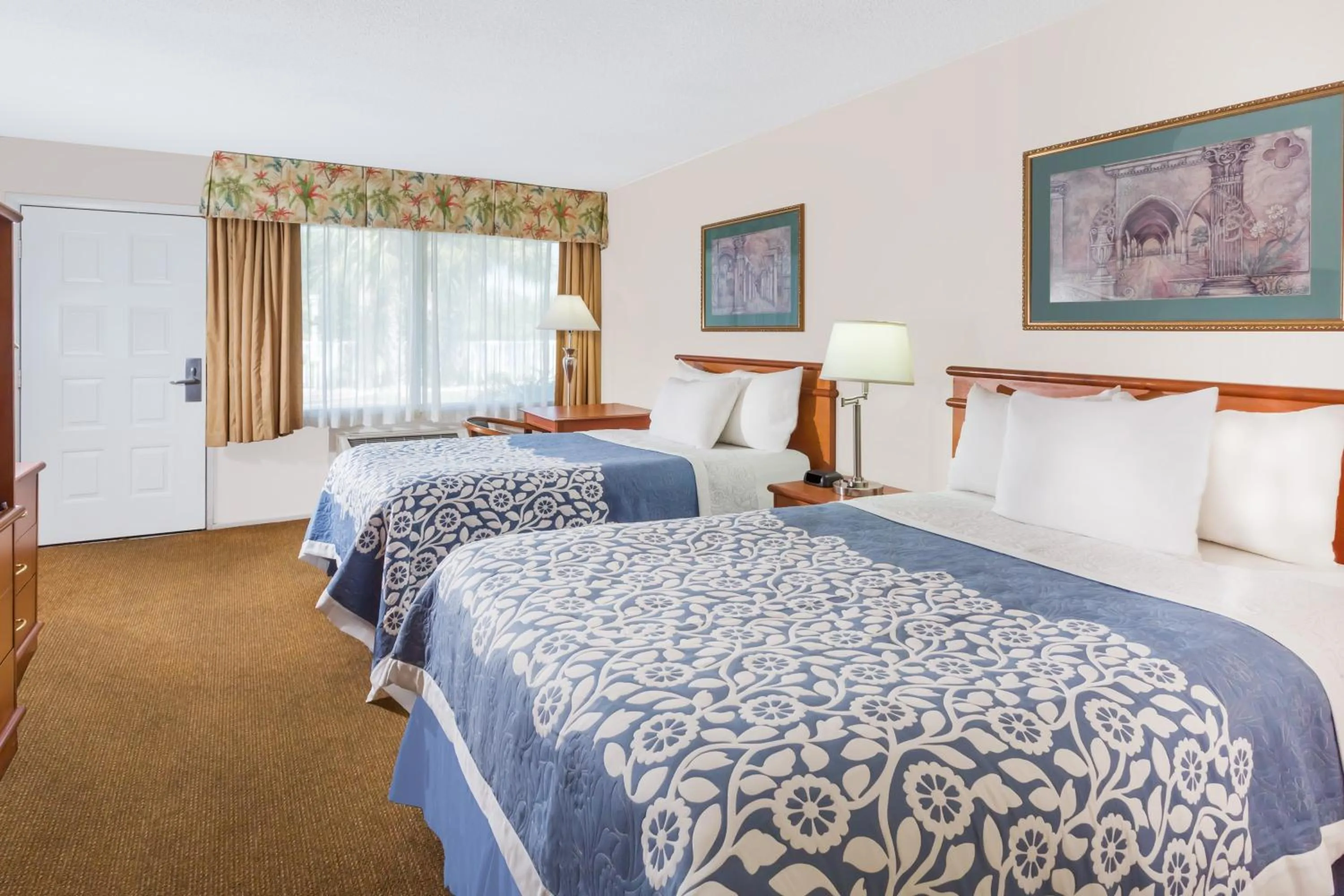 Photo of the whole room, Bed in Days Inn by Wyndham Fort Myers Springs Resort