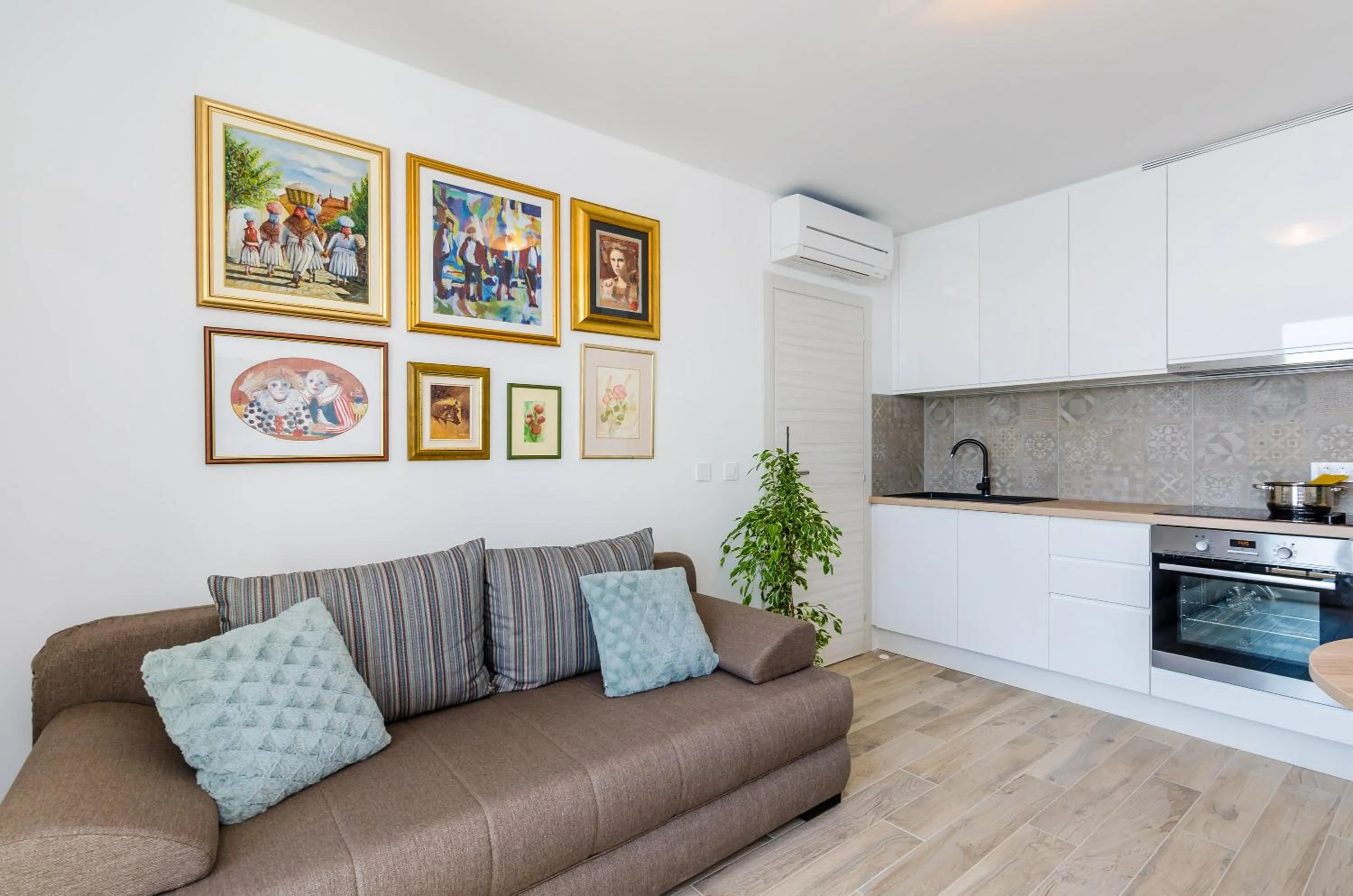 Kitchen or kitchenette in Apartments Lazarin