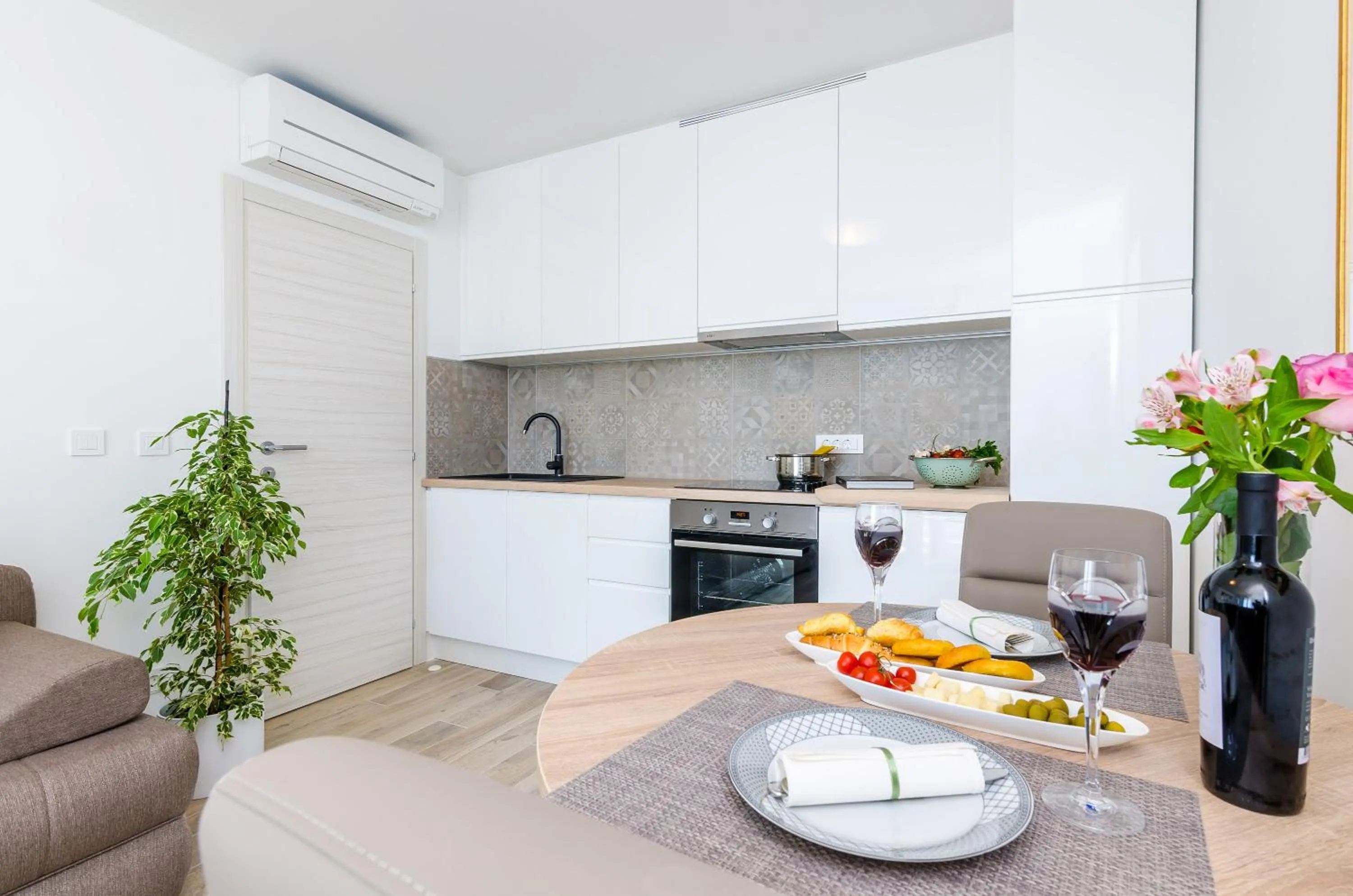 Kitchen or kitchenette in Apartments Lazarin