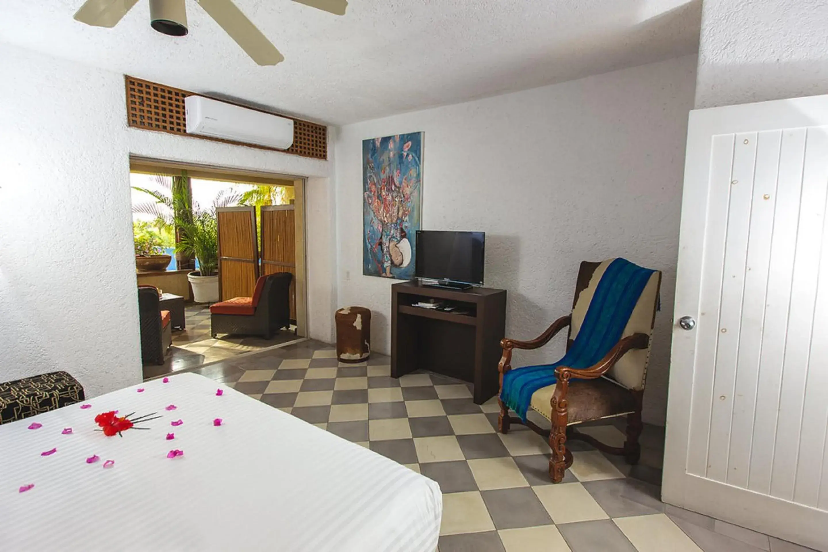 Decorative detail, Bed in Casa Natalia Boutique Hotel Adults Only Decorative detail, Bed in Casa Natalia Boutique Hotel Adults Only