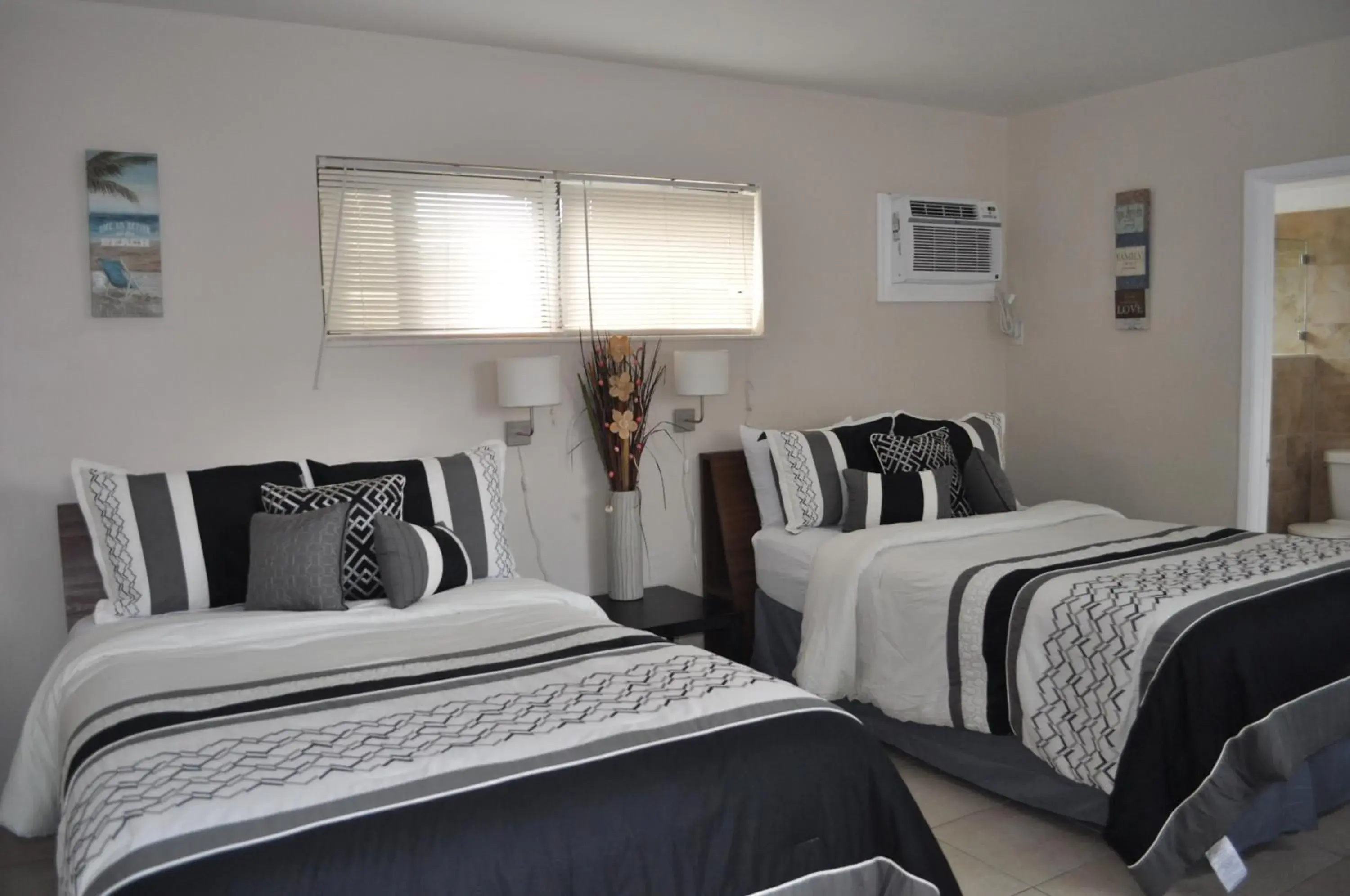 Bed in Best Florida Resort Bed in Best Florida Resort