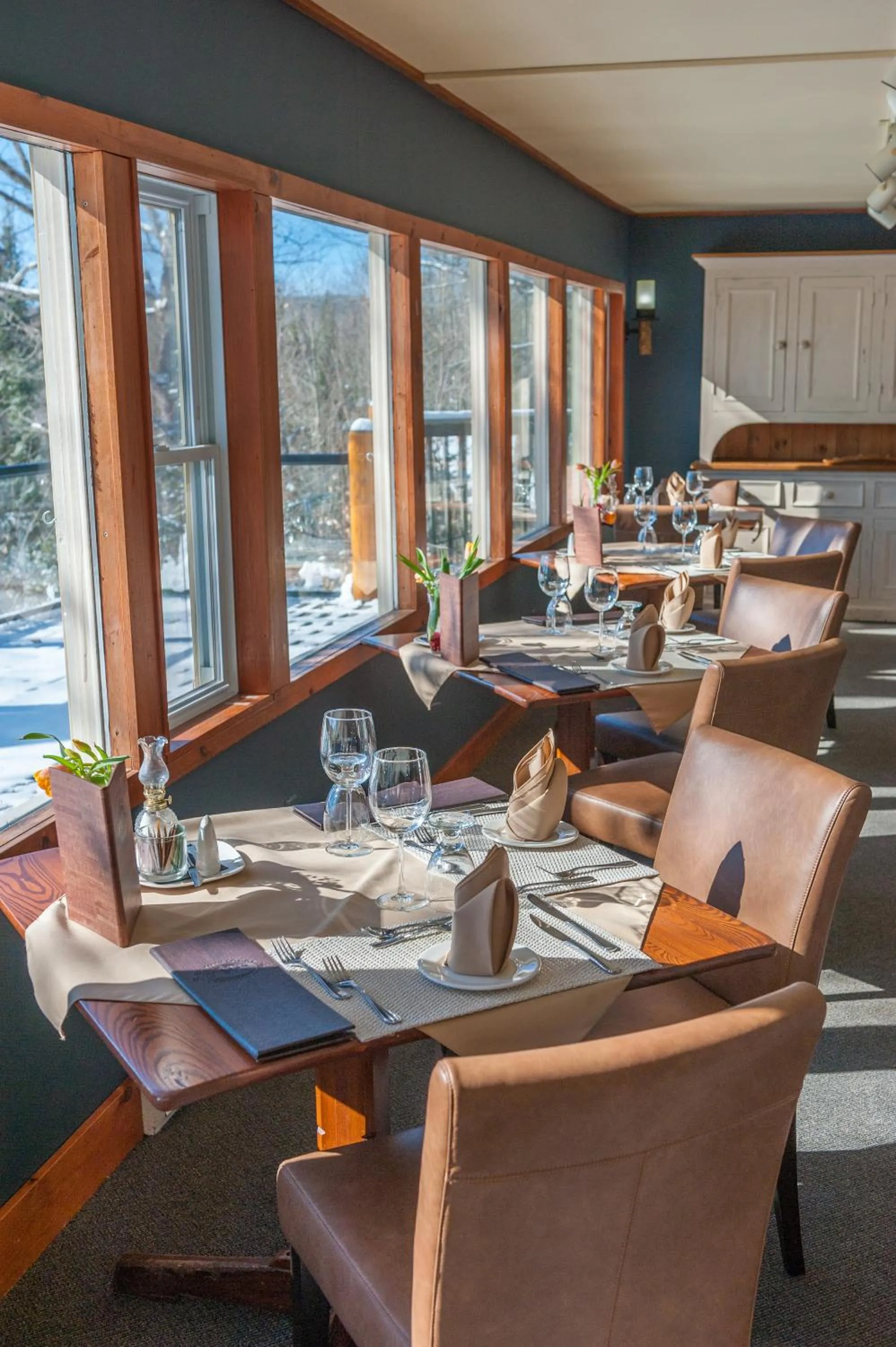 Restaurant/places to eat in Heather Lodge