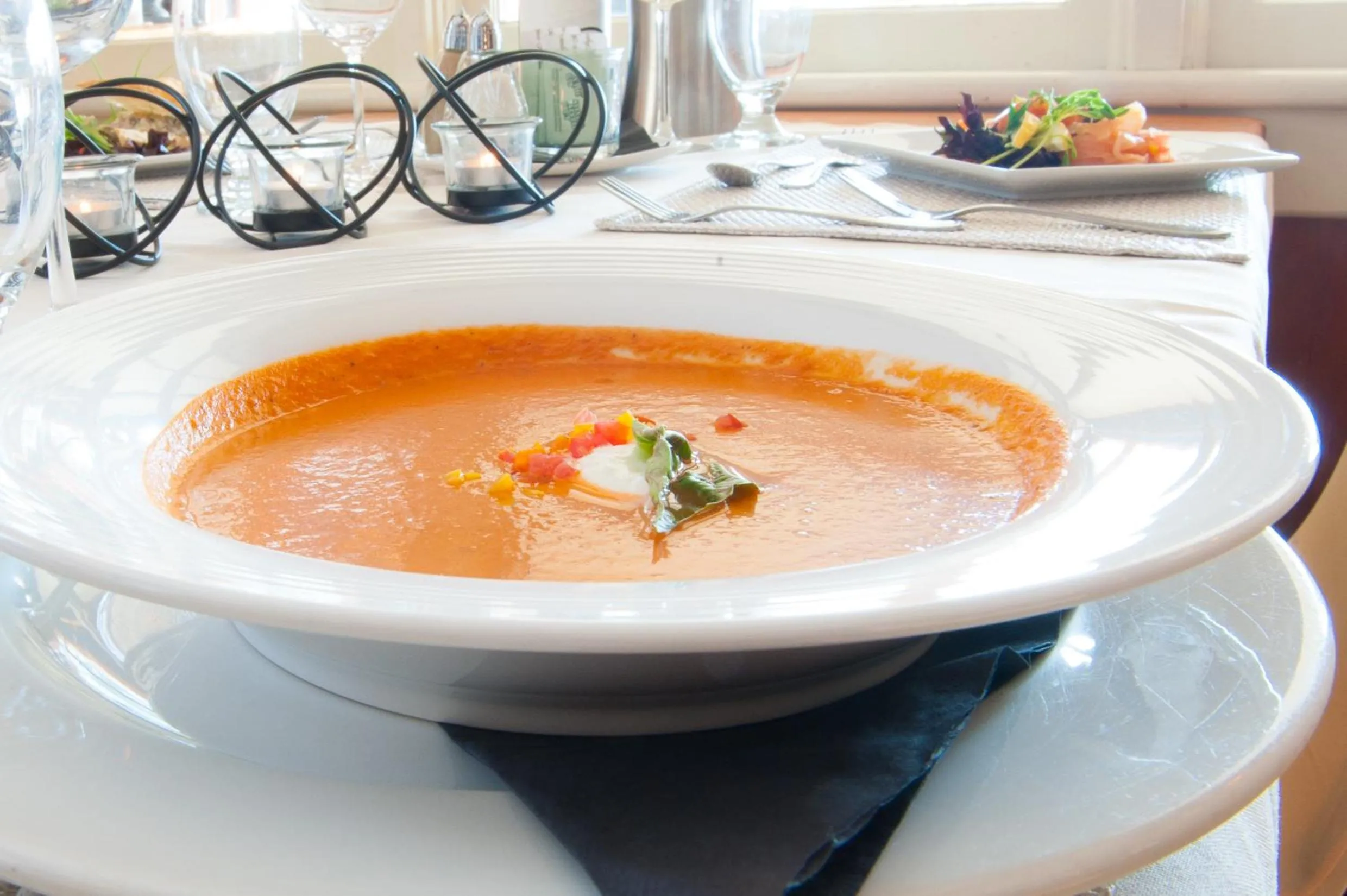 Restaurant/places to eat in Heather Lodge
