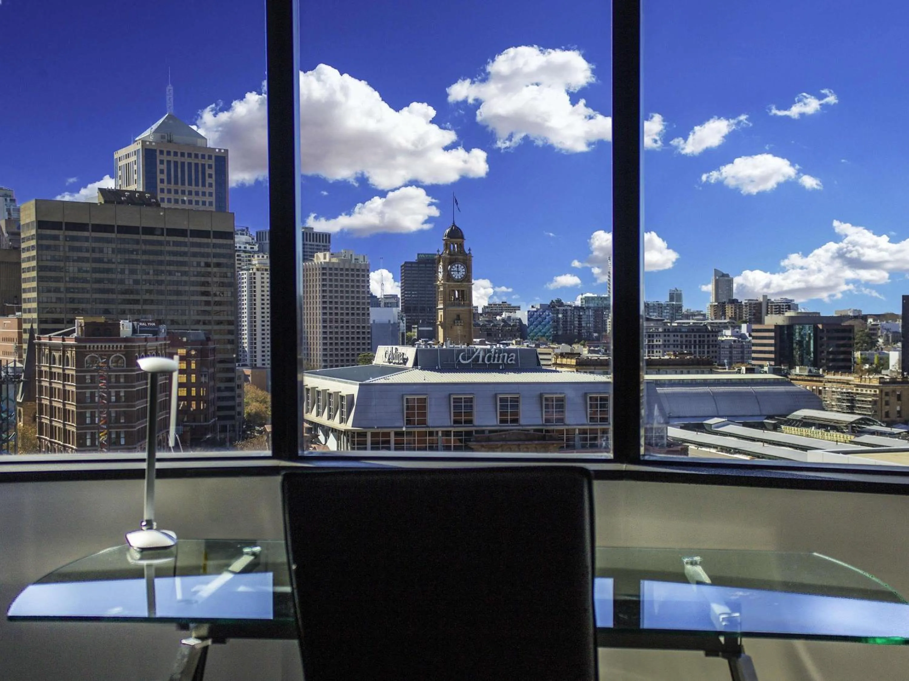 Bedroom in Mercure Sydney