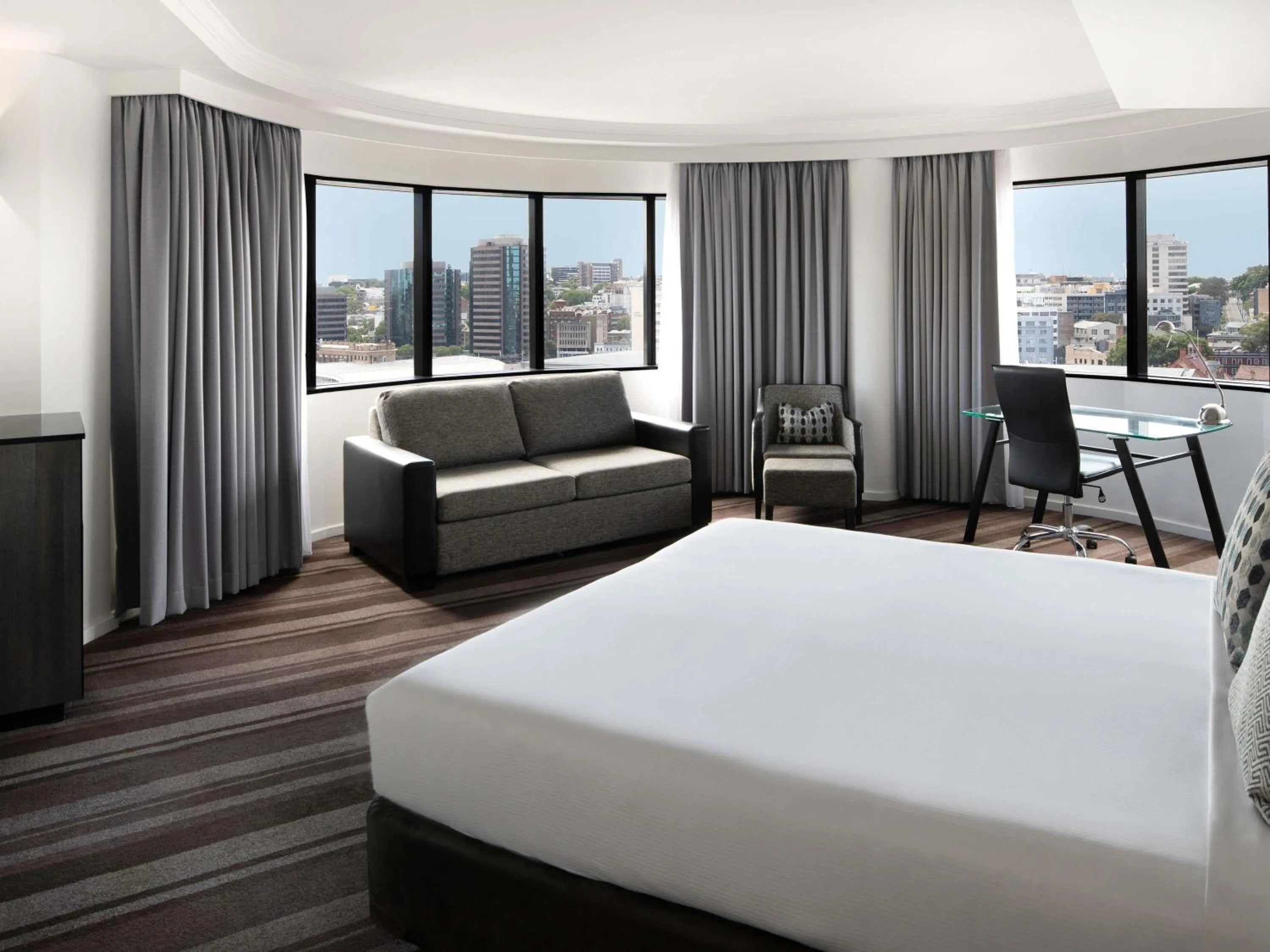 Property building, Bed in Mercure Sydney