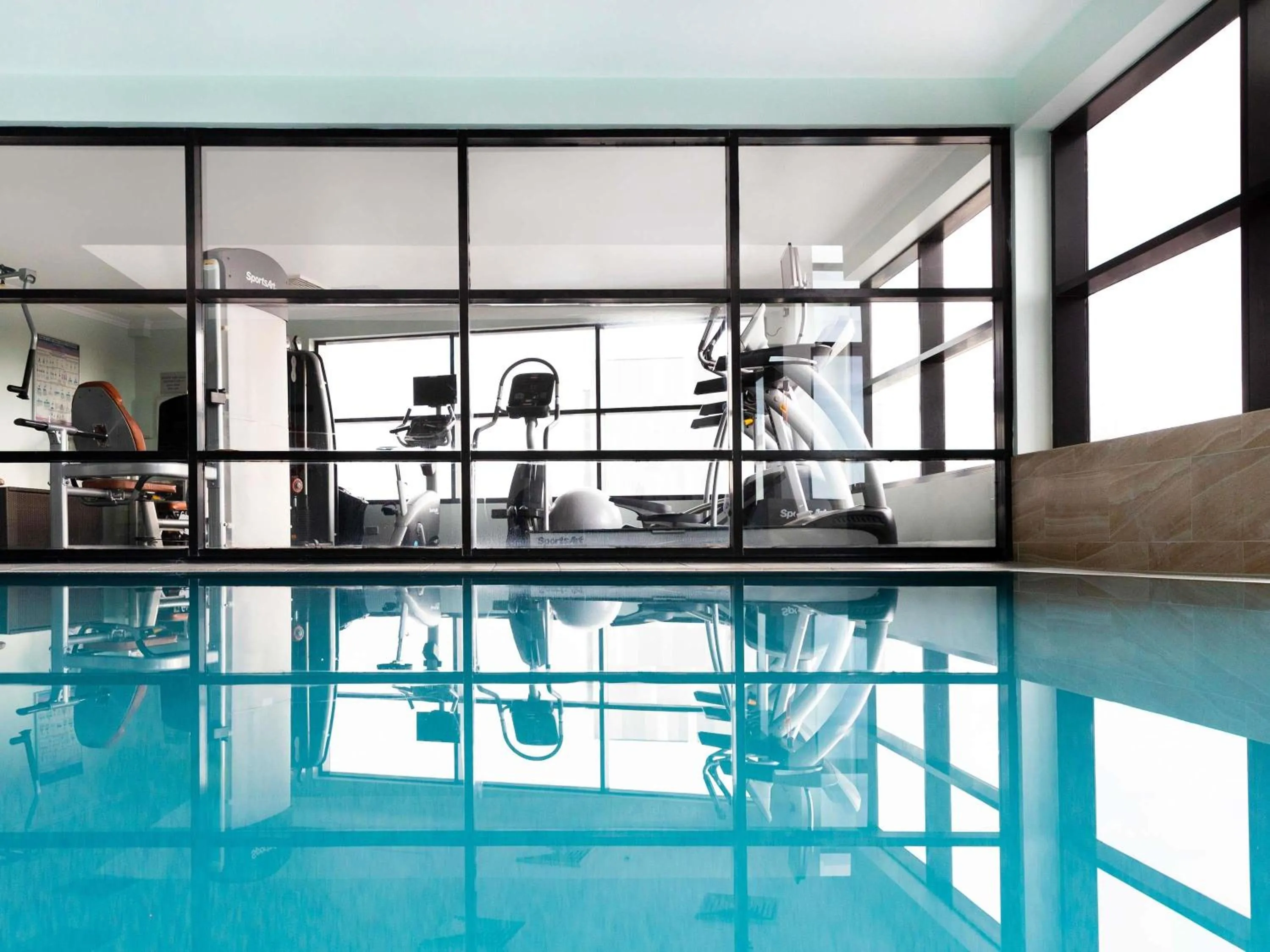 Property building in Mercure Sydney