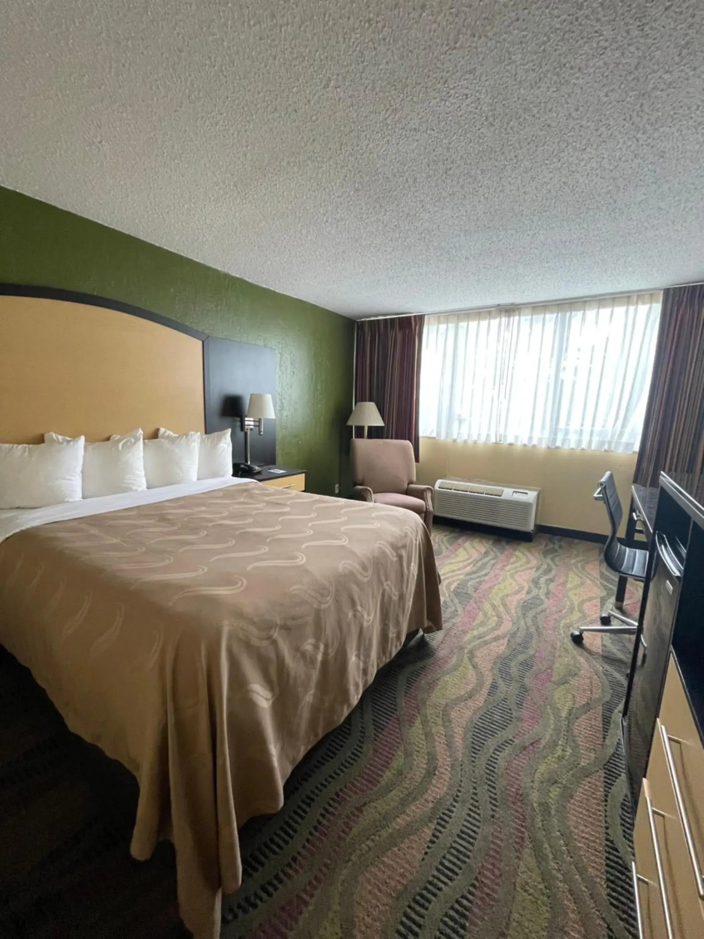 Bedroom, Bed in Quality Inn Conference Center Logansport Bedroom, Bed in Quality Inn Conference Center Logansport