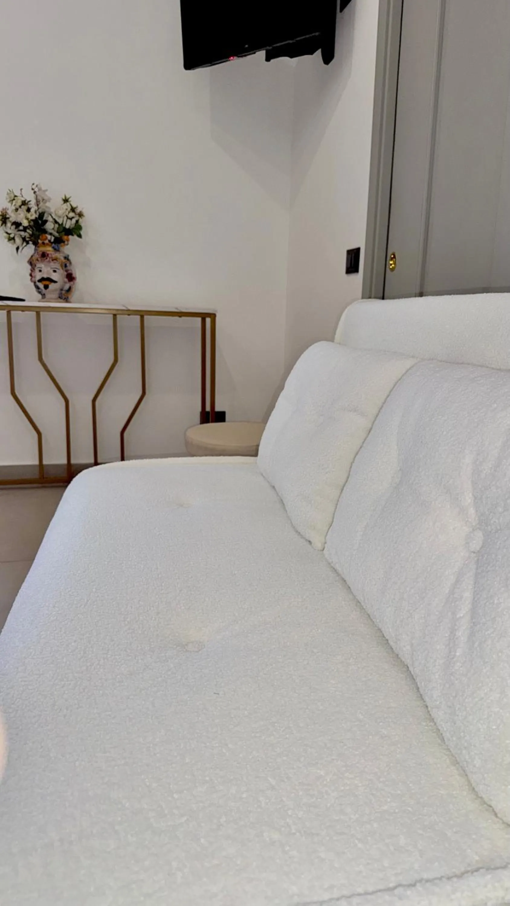 Bed in Cannatella's Mansion