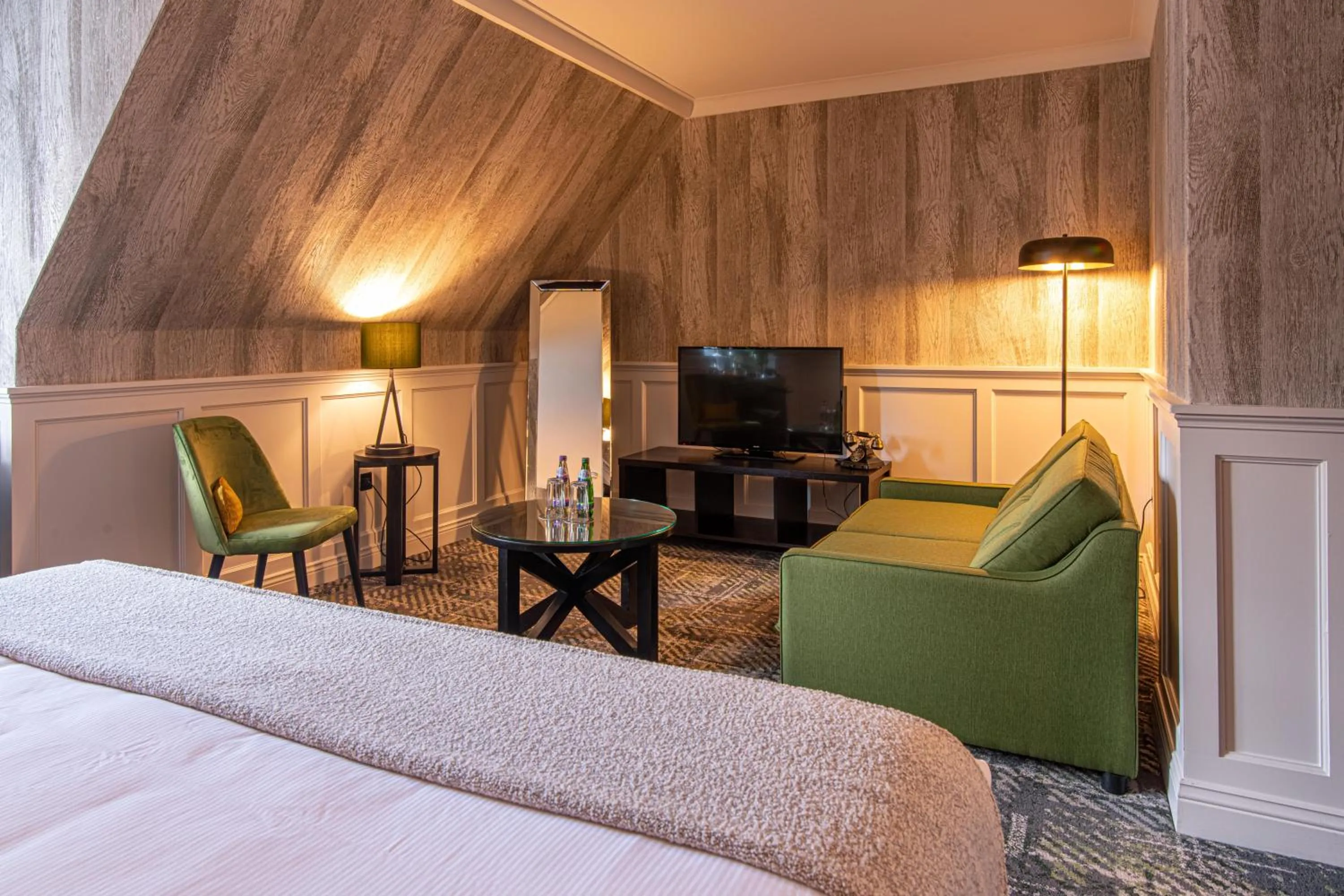 Bedroom, Bed in Dunkeld House Hotel