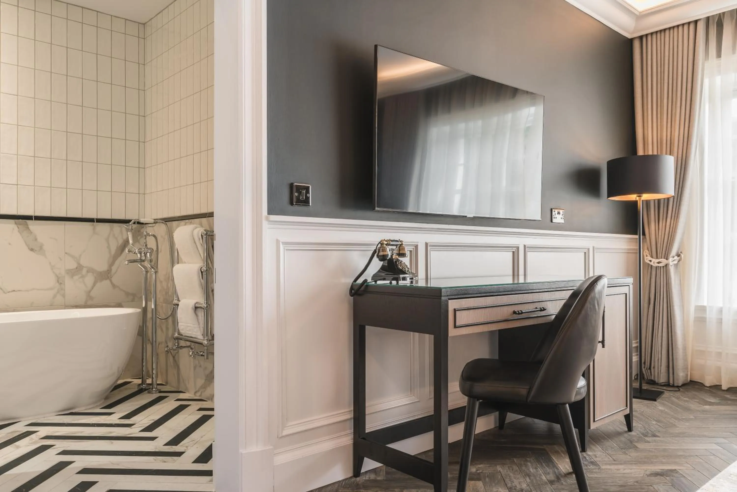 Bathroom, Bed in Dunkeld House Hotel