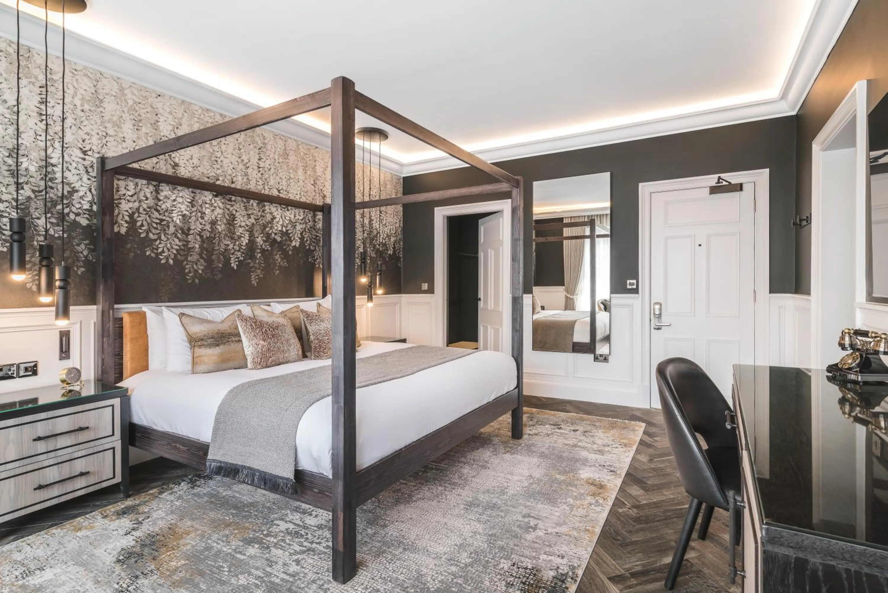 Bed in Dunkeld House Hotel