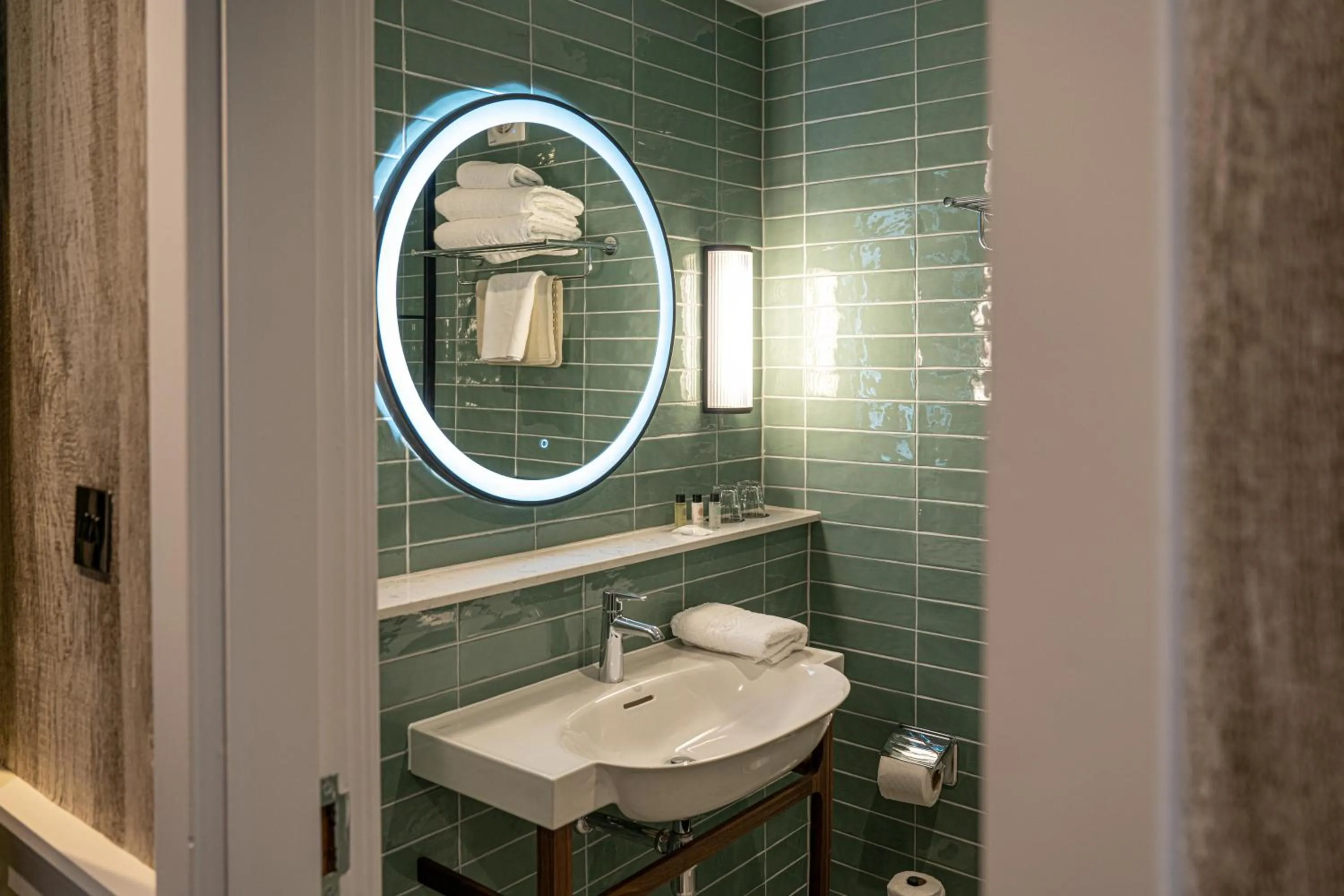 Bathroom in Dunkeld House Hotel