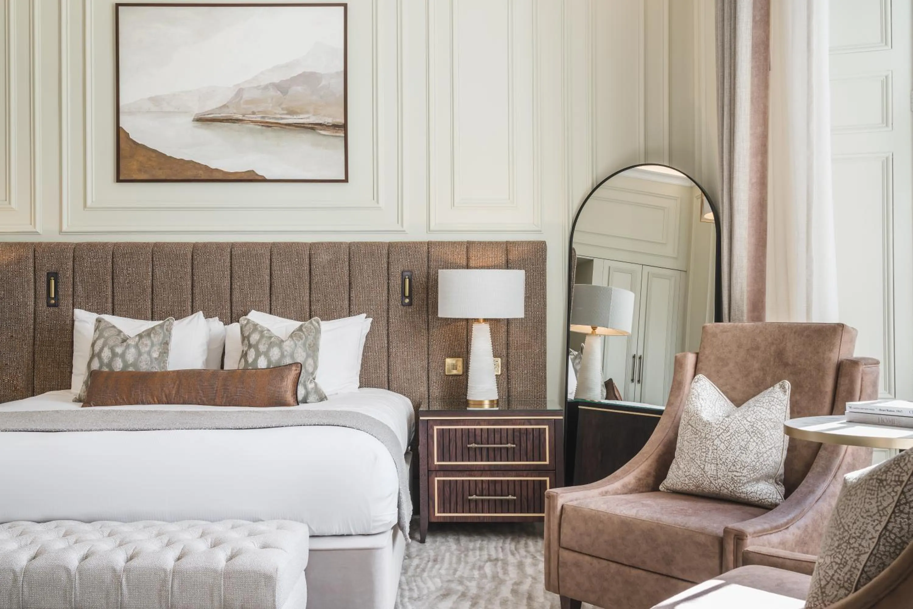 Bed in Dunkeld House Hotel