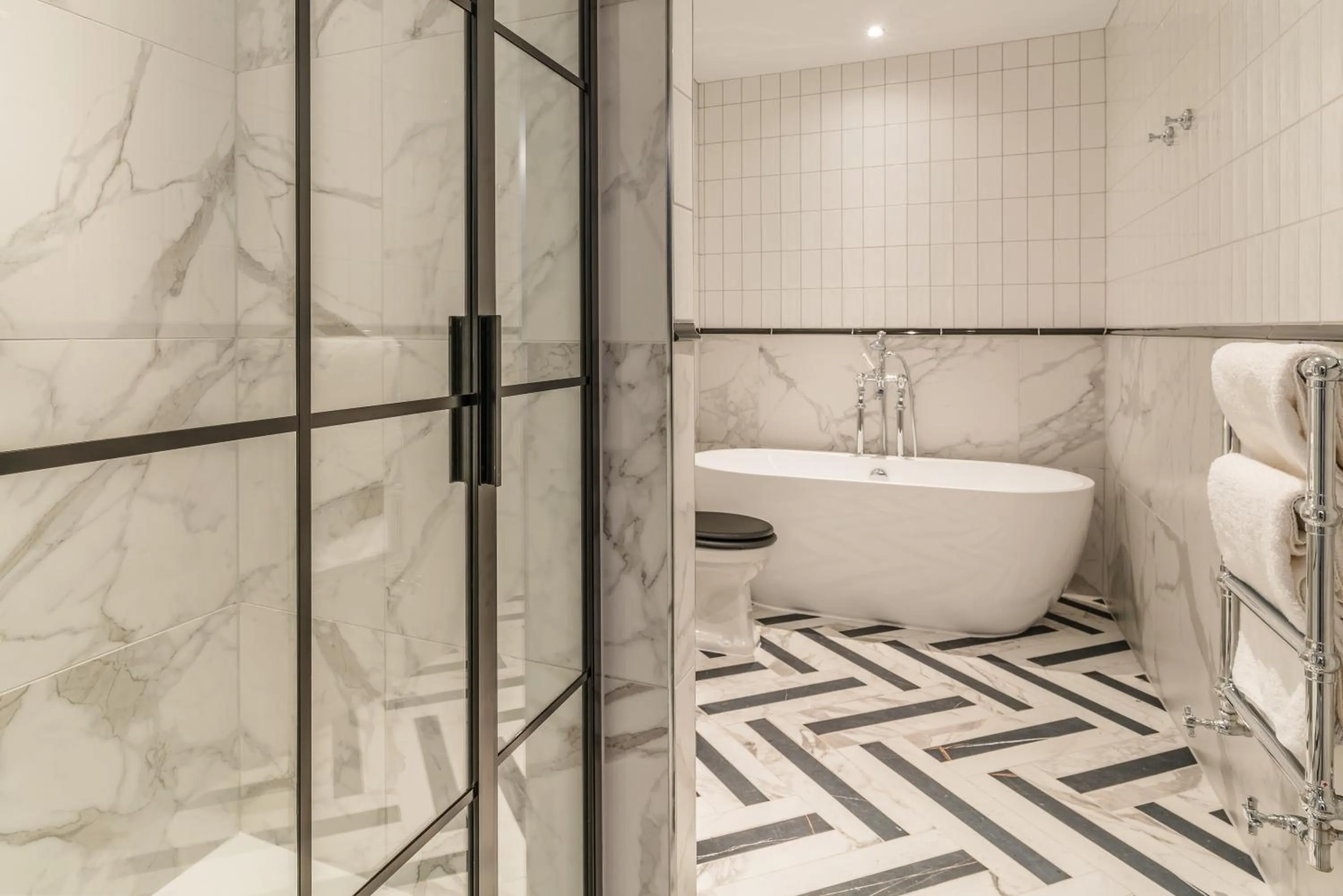 Shower in Dunkeld House Hotel