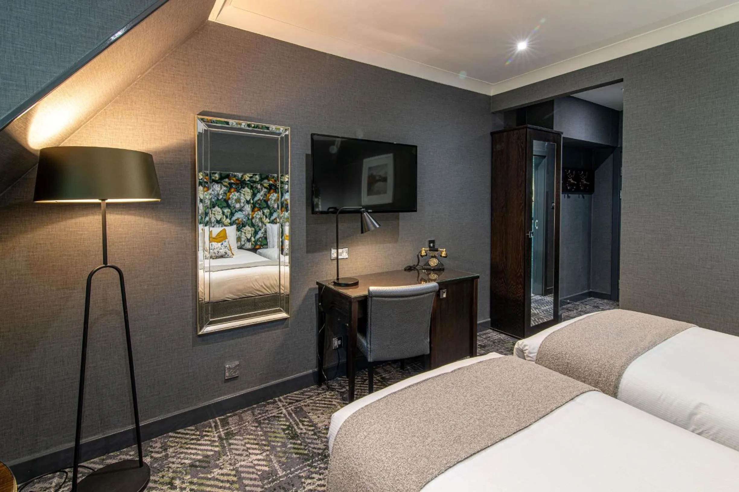 Bedroom, Bed in Dunkeld House Hotel