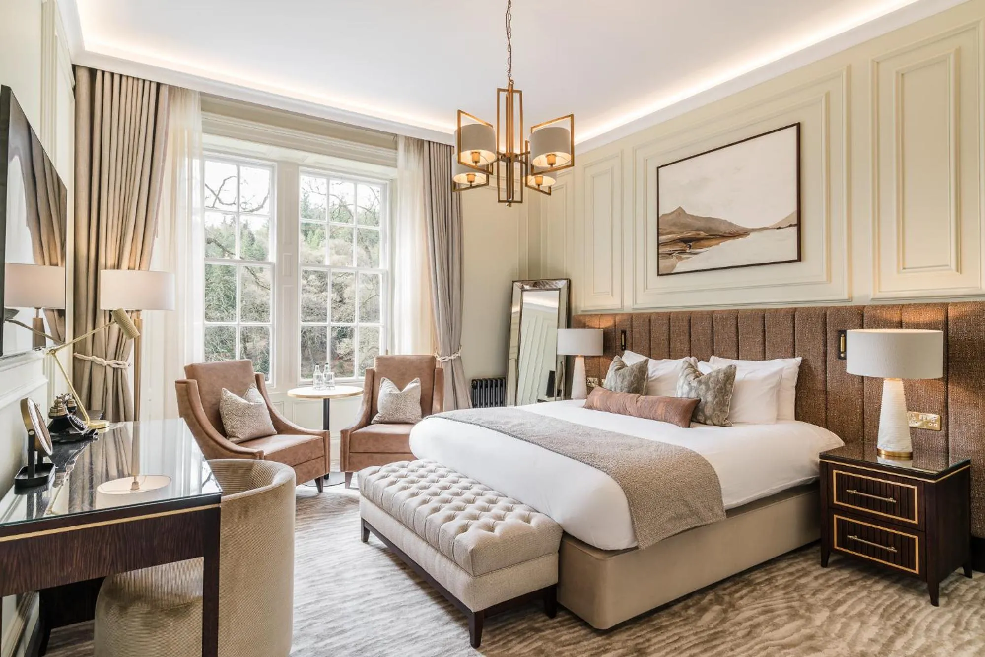 Bed in Dunkeld House Hotel