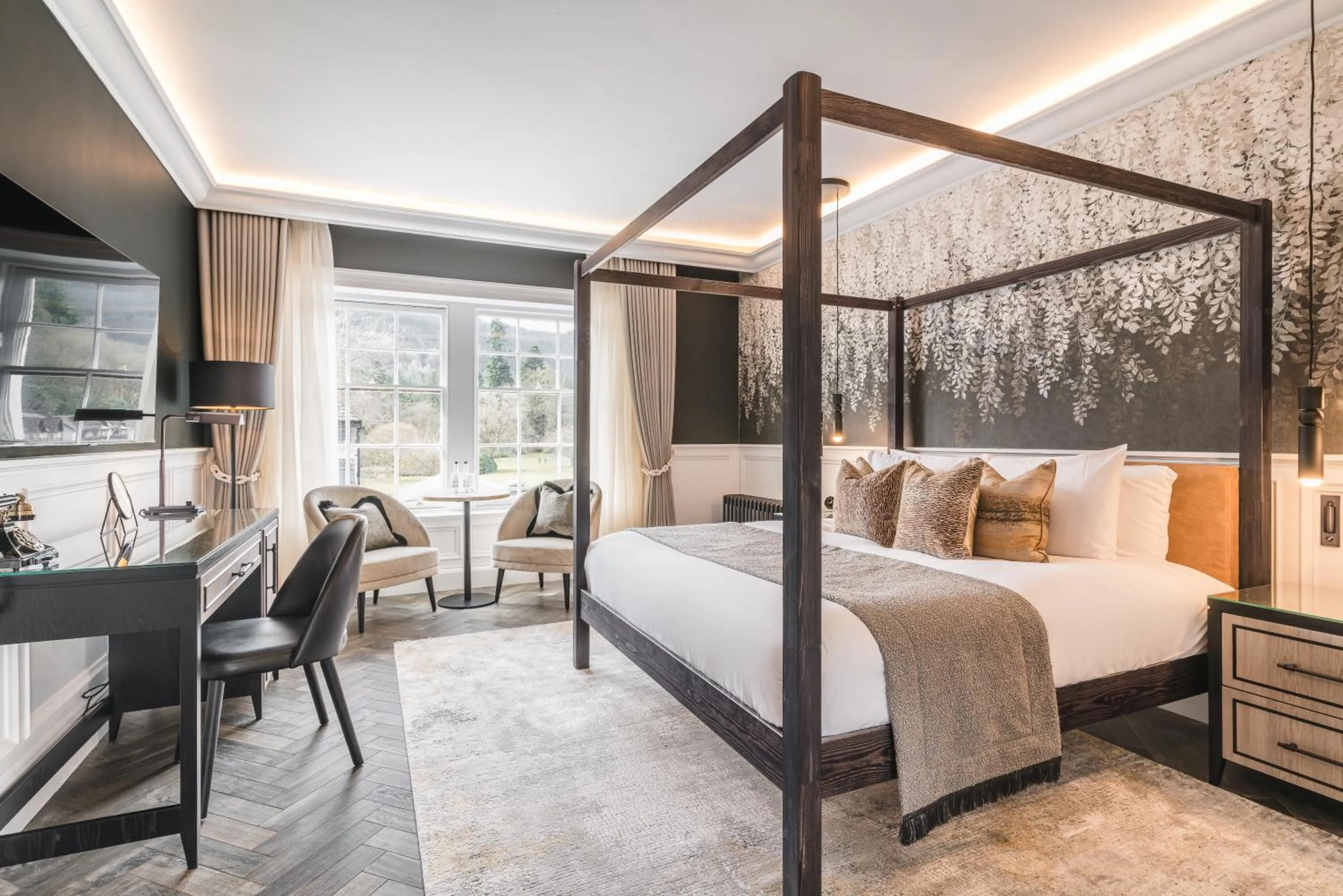 Bed in Dunkeld House Hotel