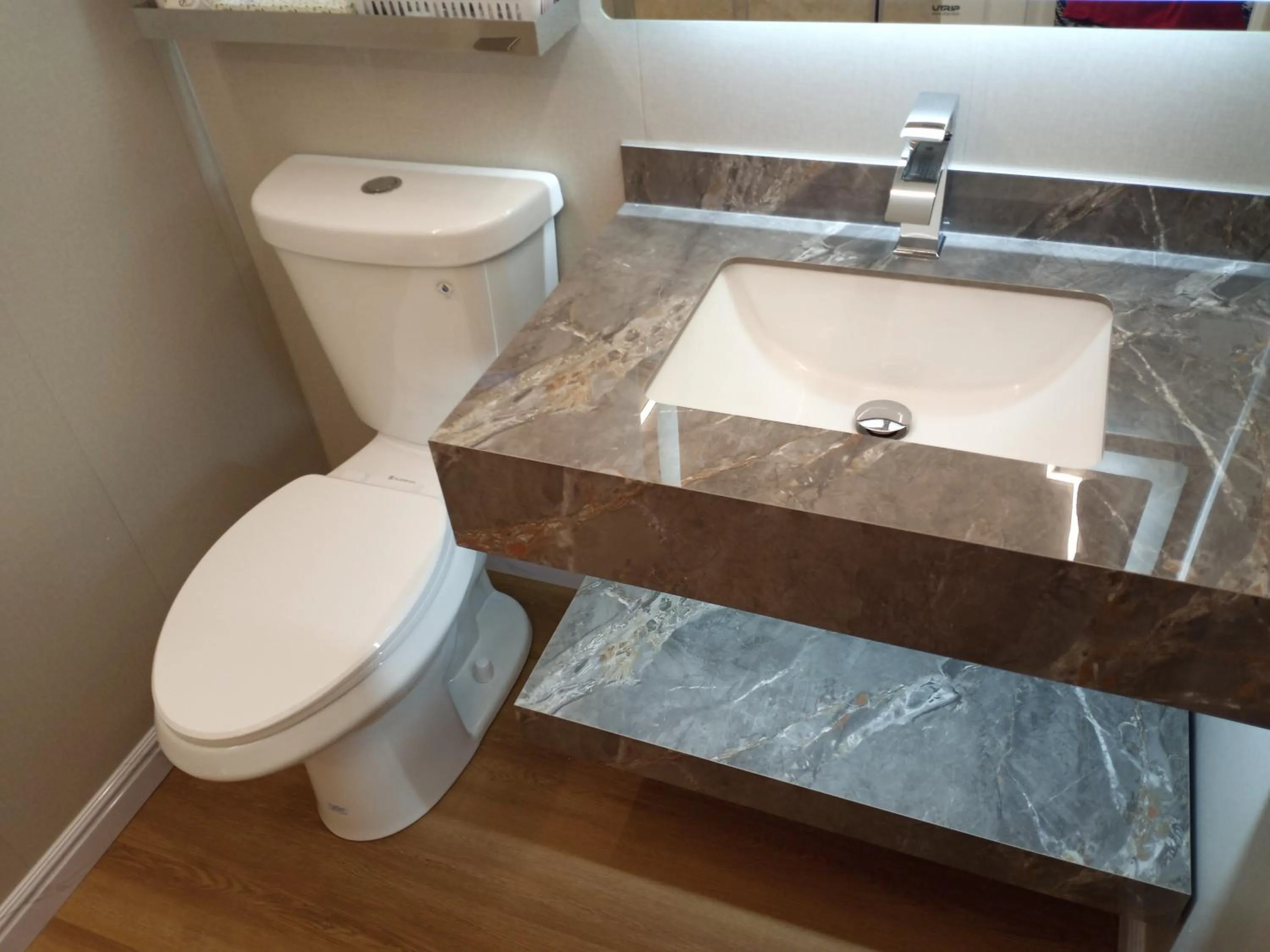 Toilet in Mountain View Motel