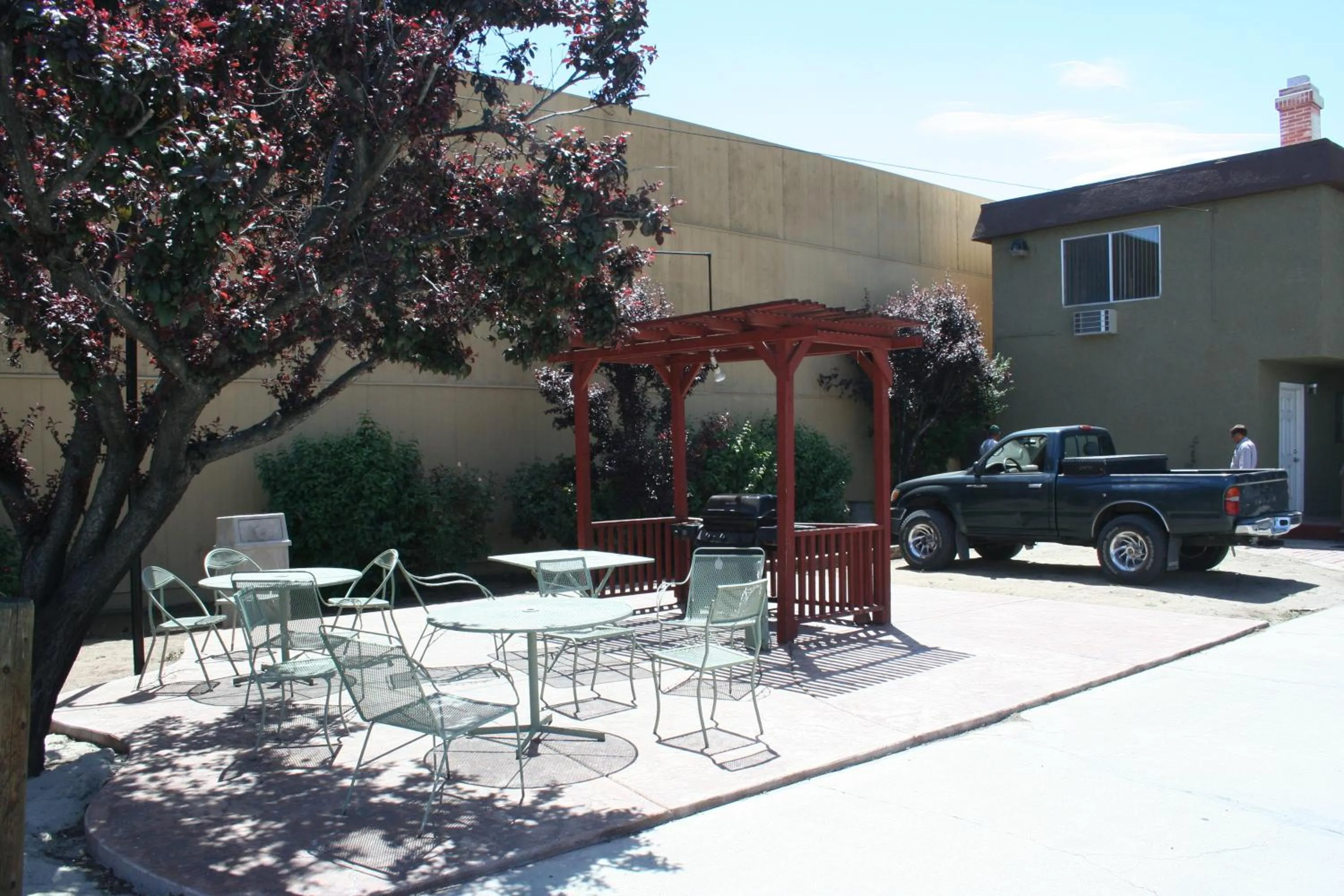 Facade/entrance in Mountain View Motel