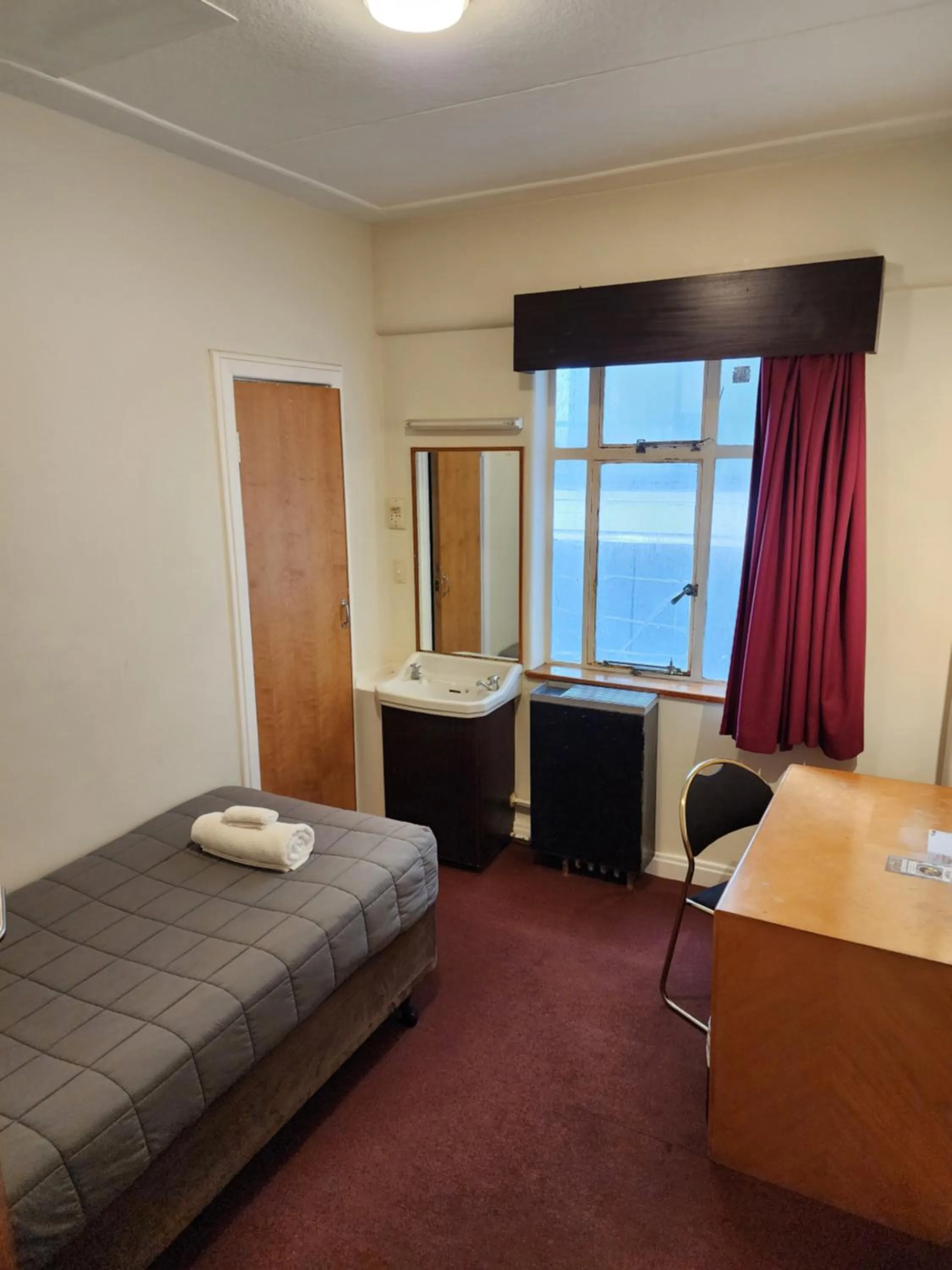 Photo of the whole room in Hotel Waterloo & Backpackers