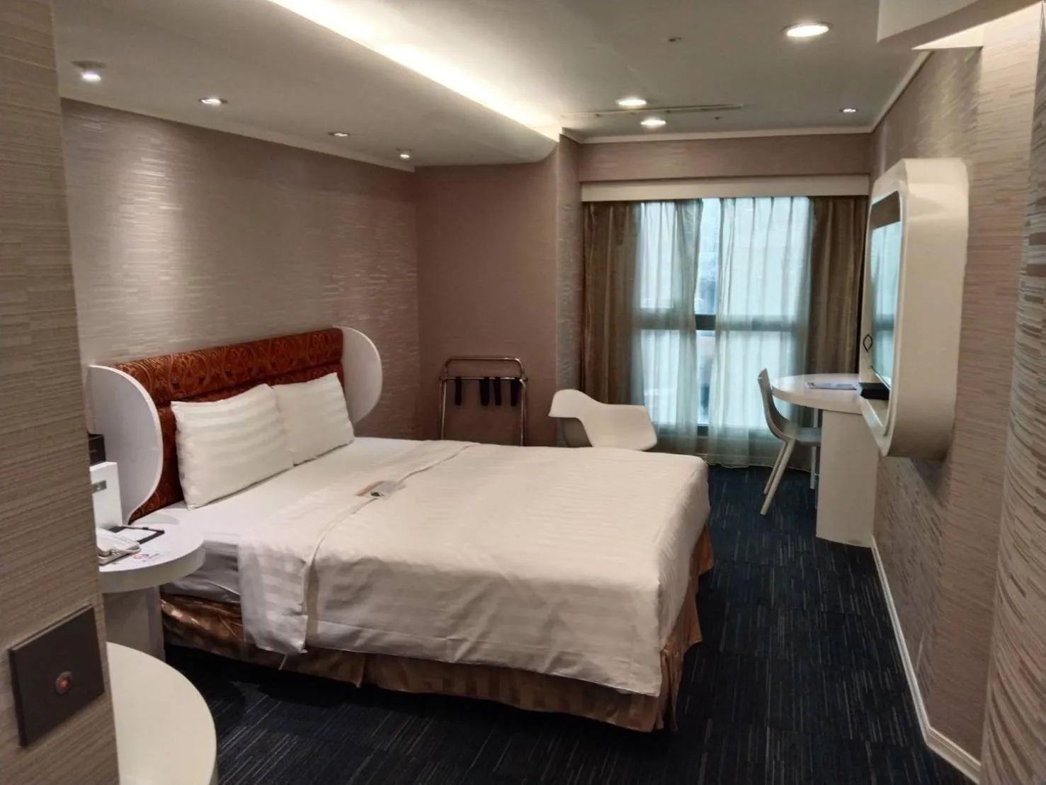 Bed in Ximen Airline Hotel