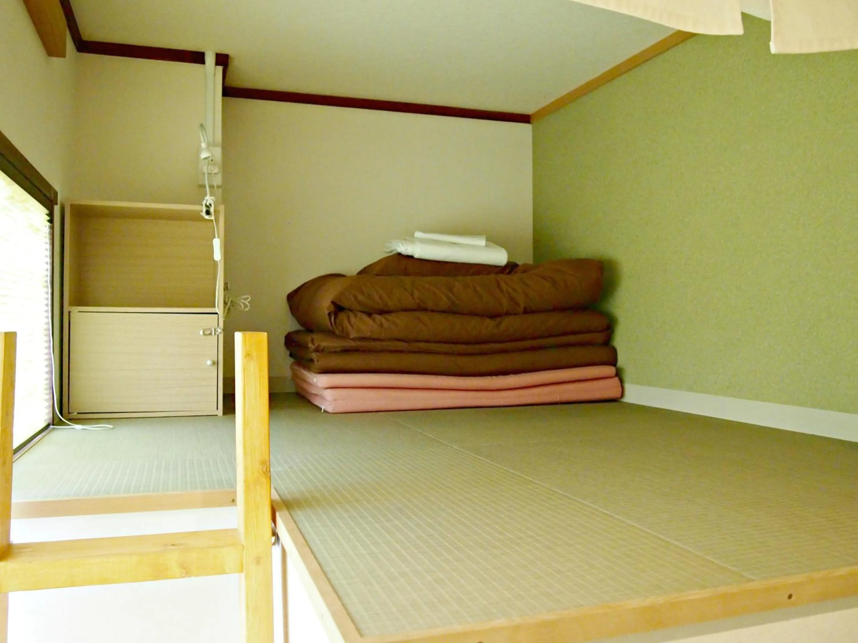 Bedroom, Bed in J-Hoppers Hiroshima Guesthouse