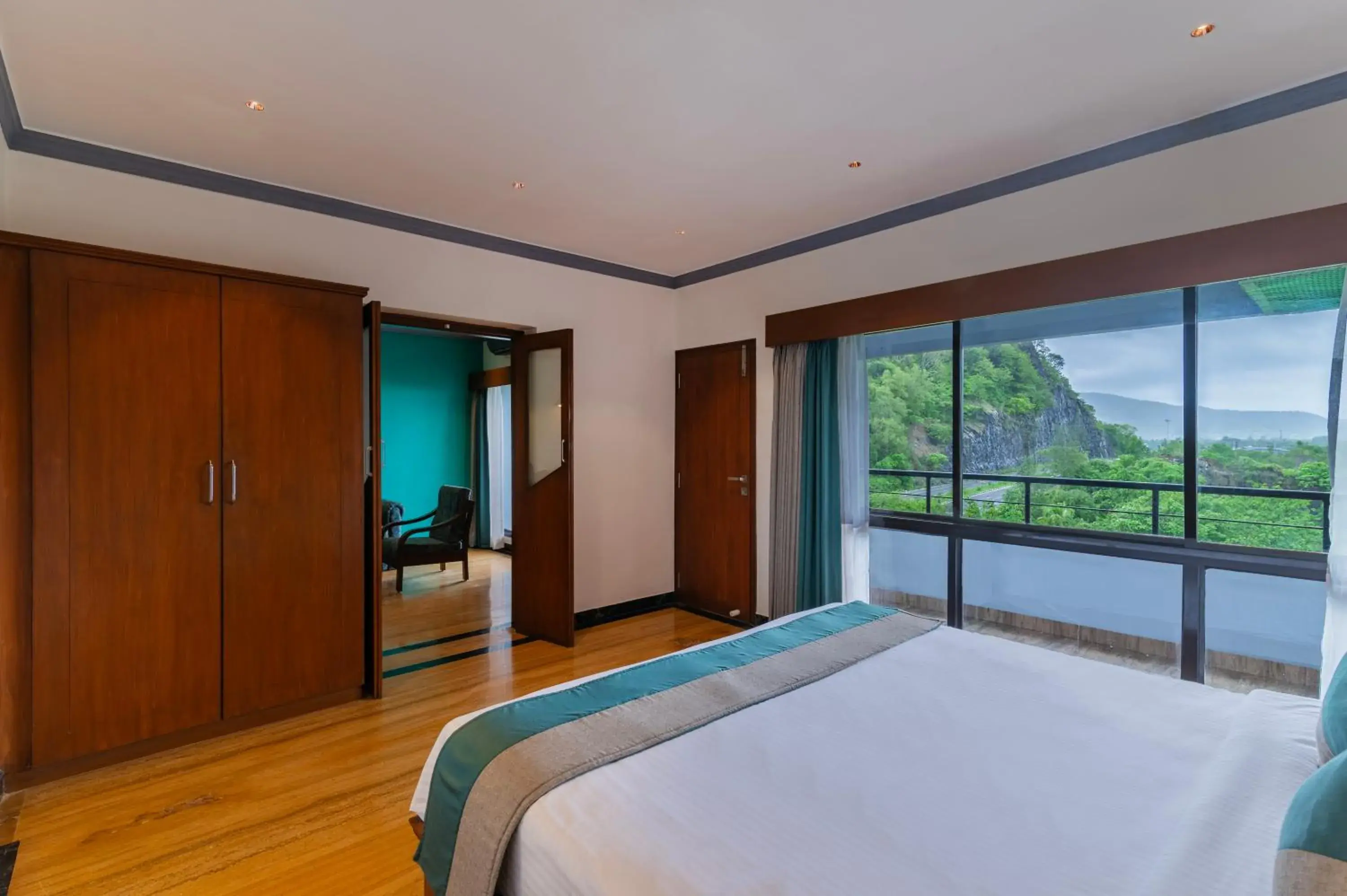 Bed in Sterling Karwar Bed in Sterling Karwar