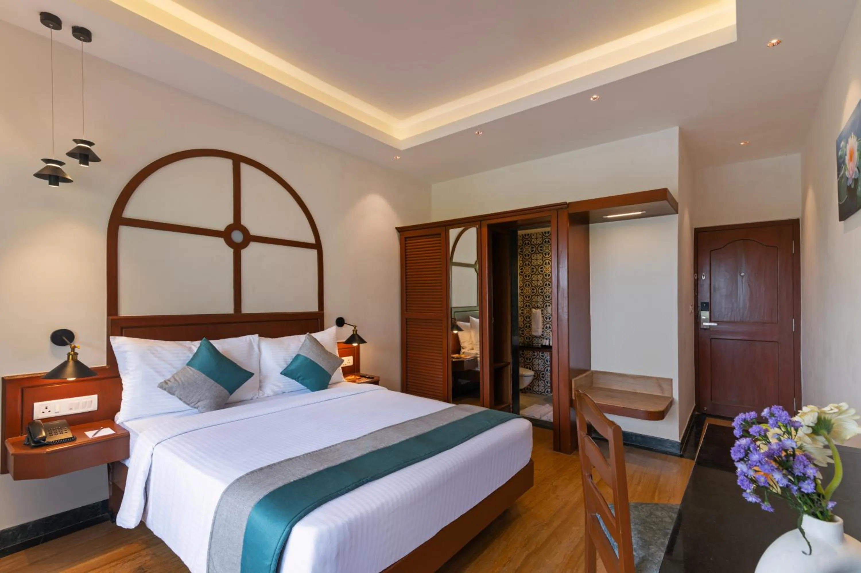 Bed in Sterling Karwar