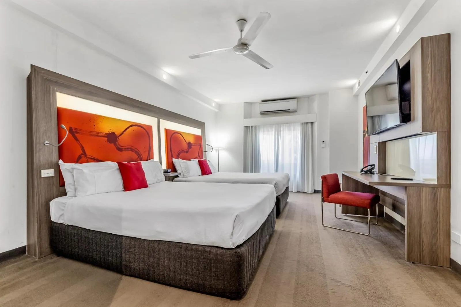 Bed in Novotel Darwin CBD