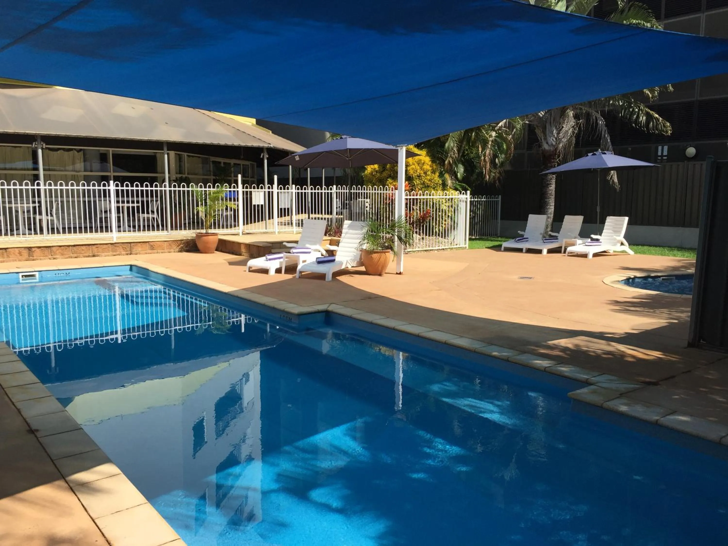 Swimming pool in Novotel Darwin CBD