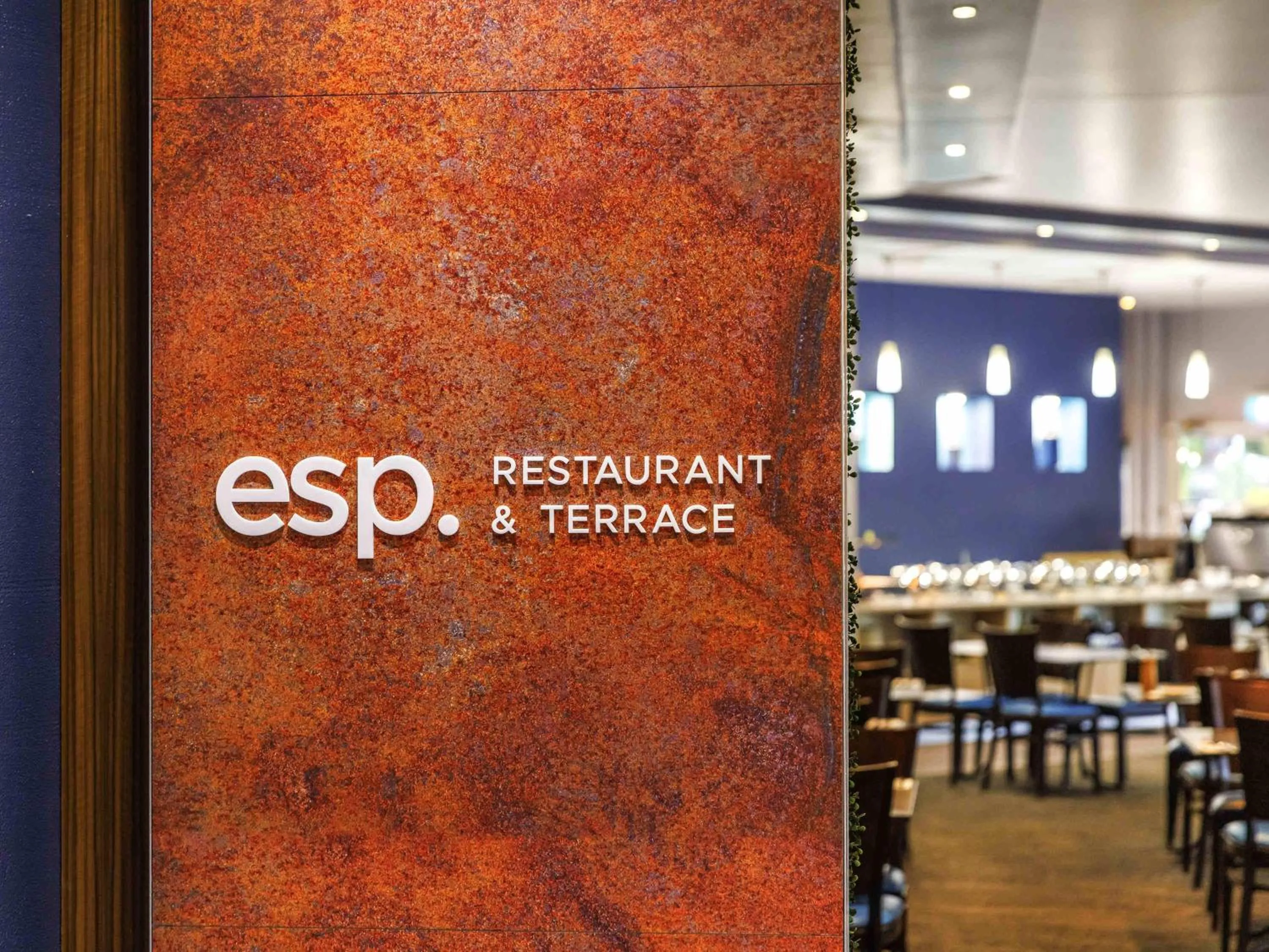 Restaurant/places to eat in Novotel Darwin CBD