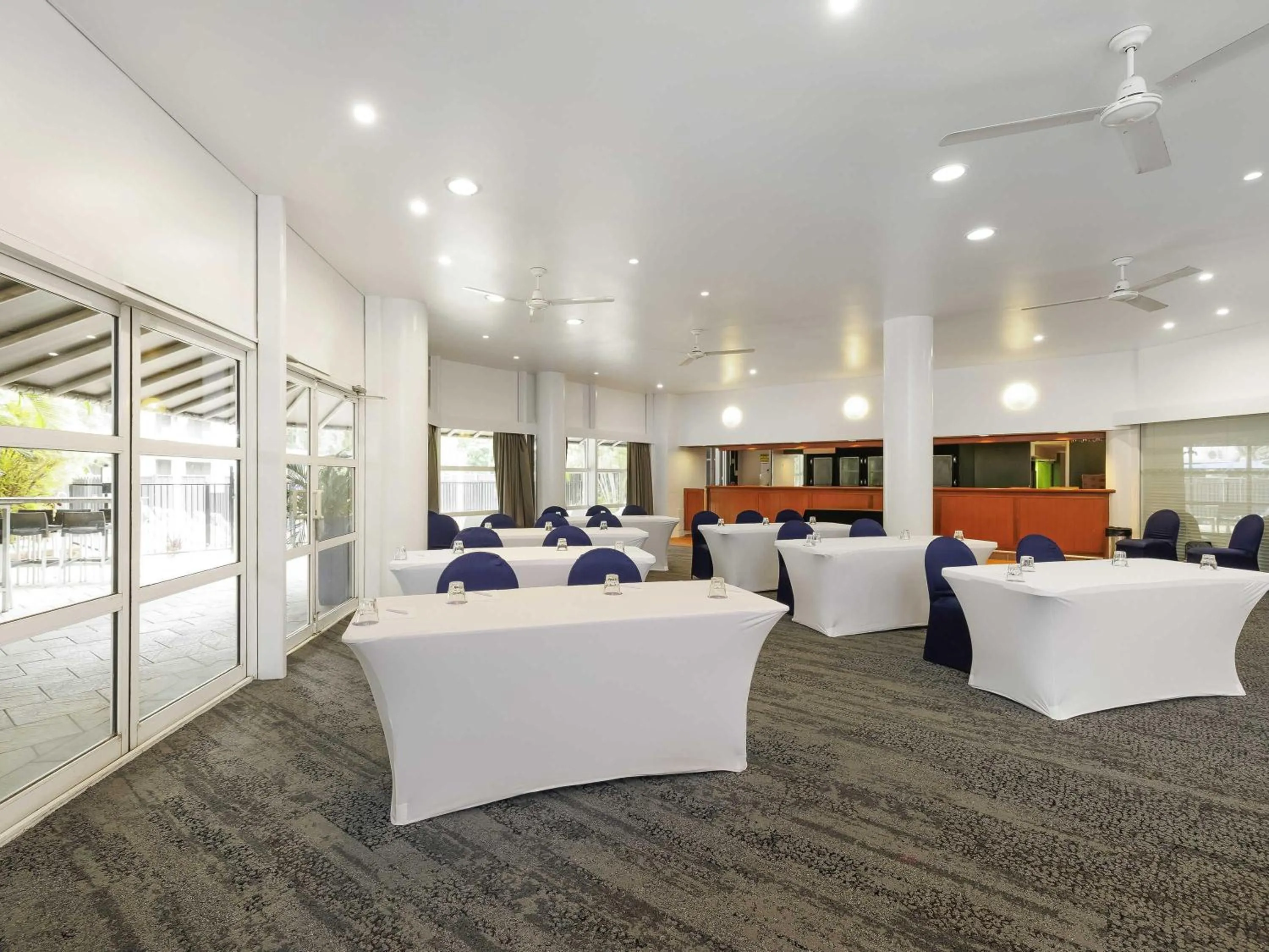 Meeting/conference room in Novotel Darwin CBD