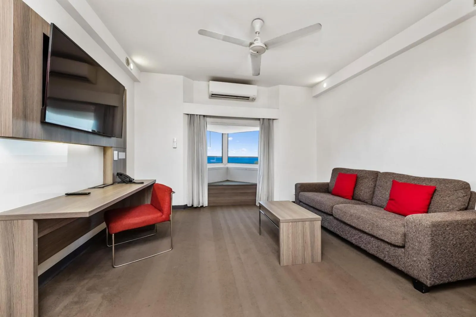 TV and multimedia in Novotel Darwin CBD