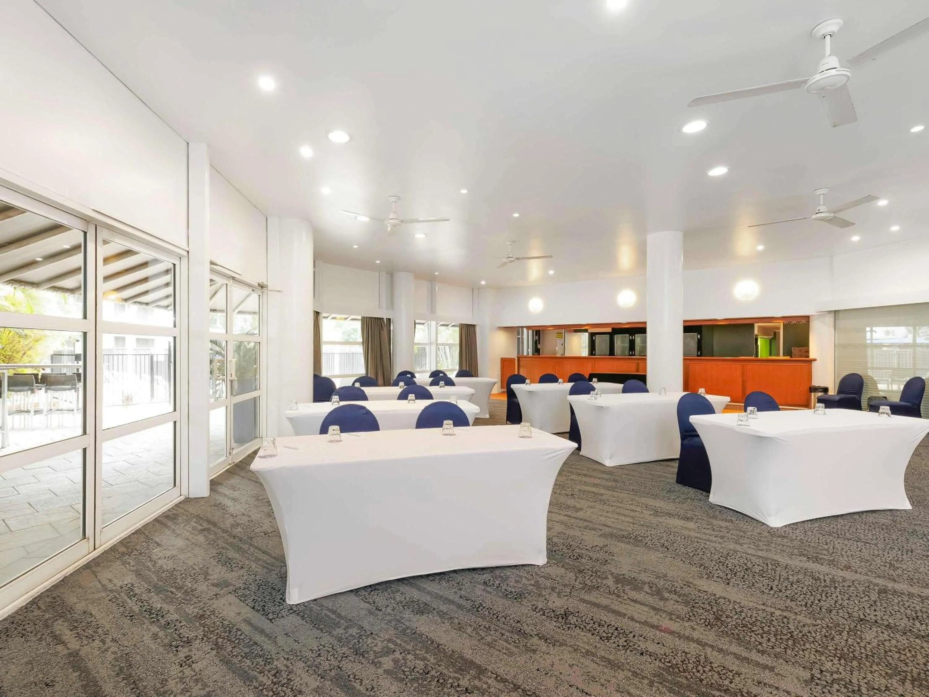 Meeting/conference room in Novotel Darwin CBD