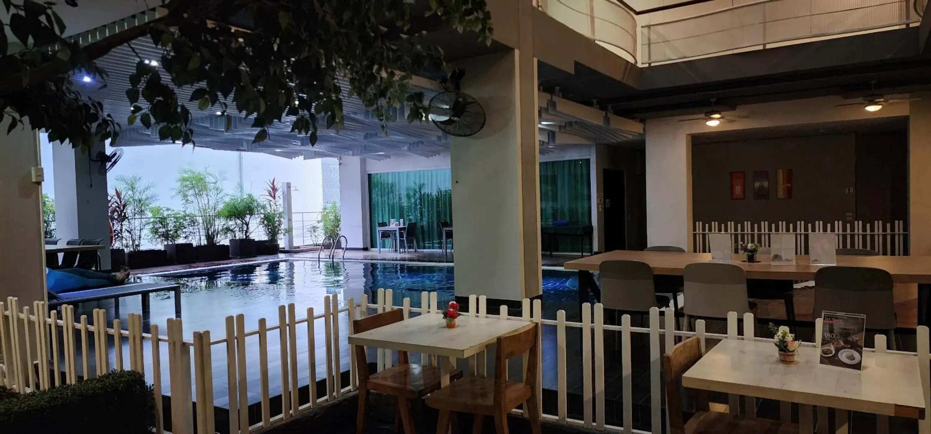 Swimming pool in Brighton Hotel Bangkok Swimming pool in Brighton Hotel Bangkok