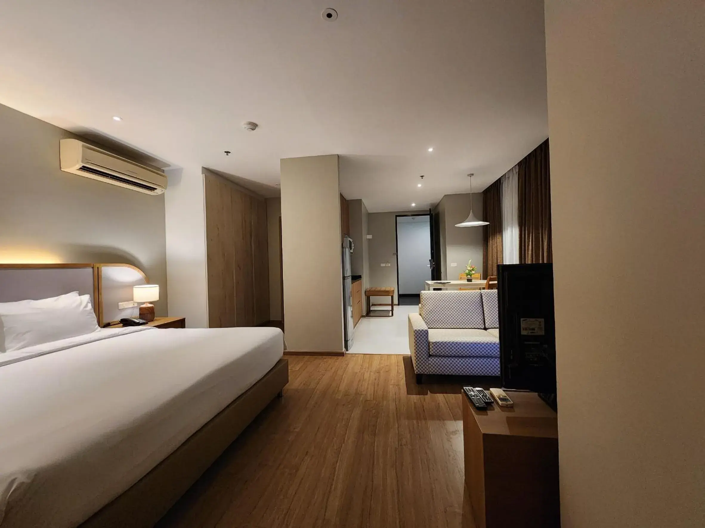 Bedroom, Bed in Brighton Hotel Bangkok Bedroom, Bed in Brighton Hotel Bangkok