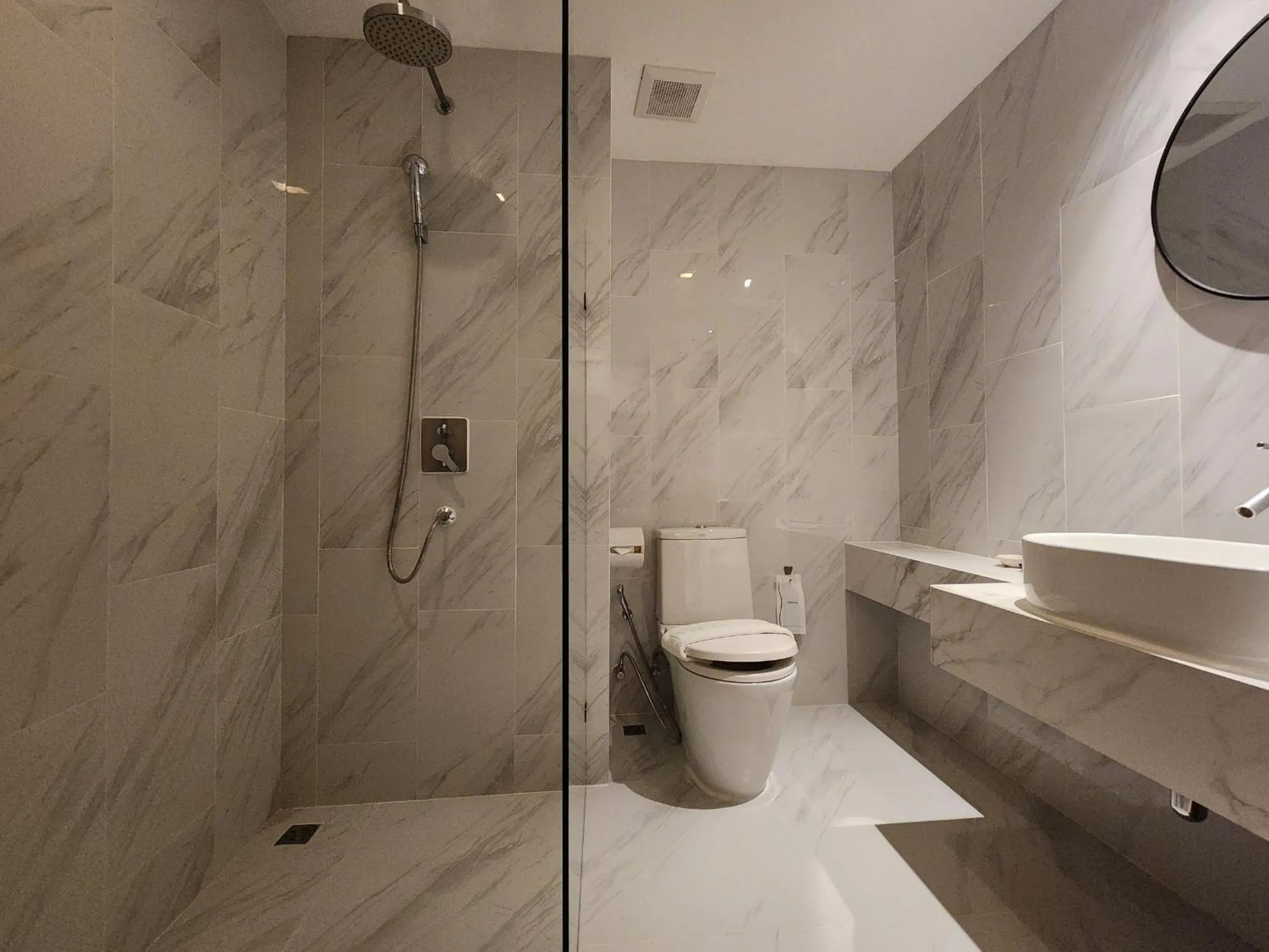 bidet in Brighton Hotel Bangkok