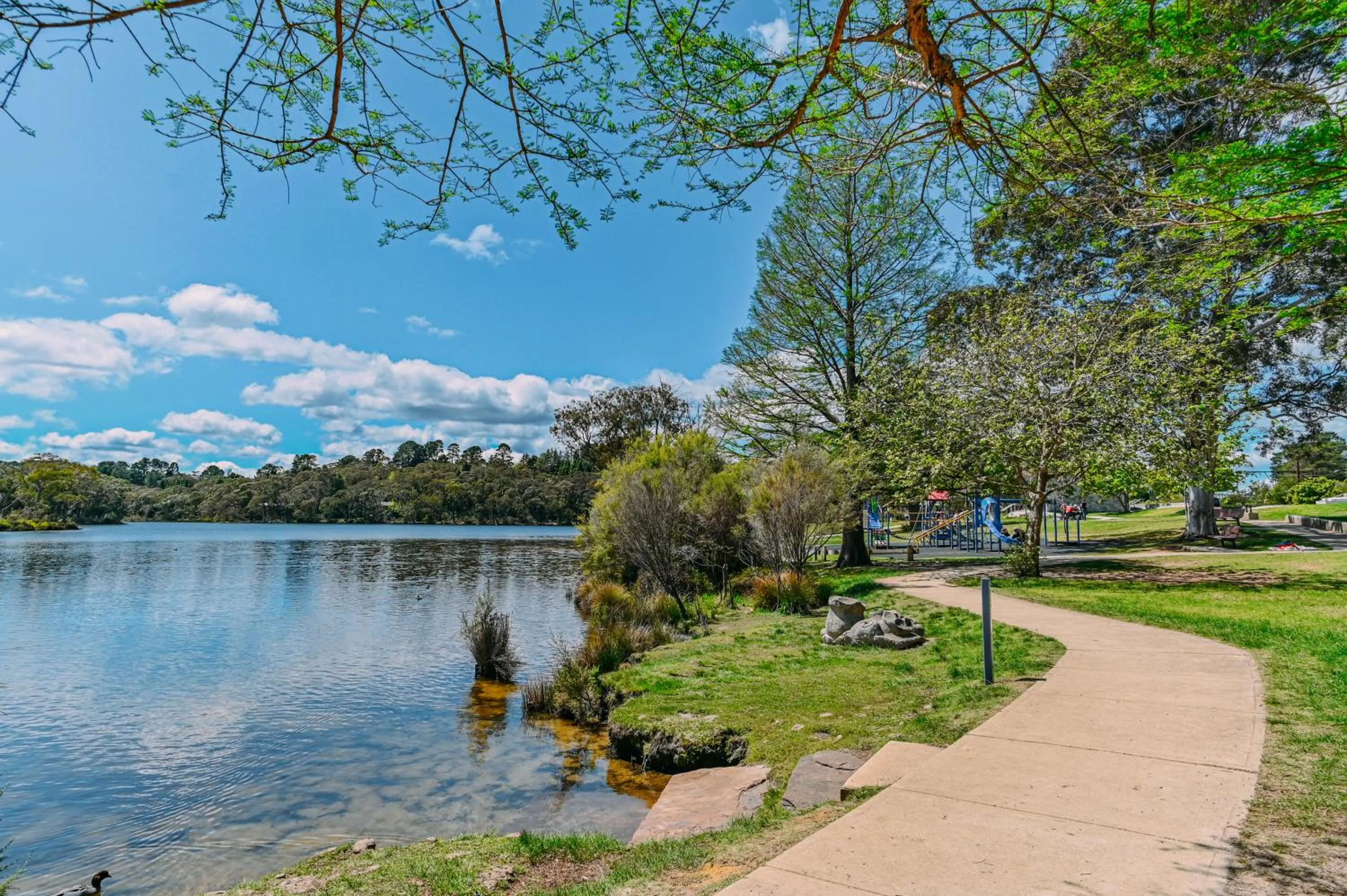 Hiking in Motel Echo Point
