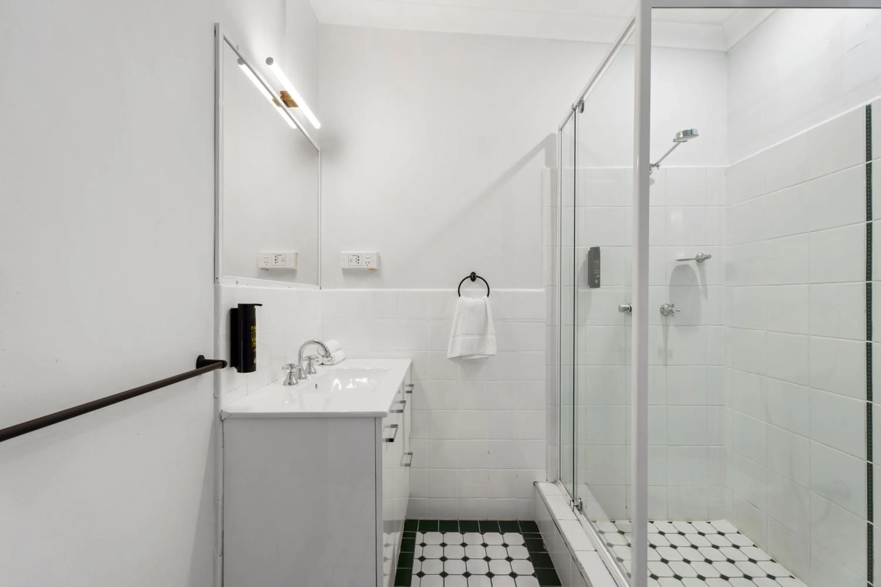 Bathroom in Motel Echo Point