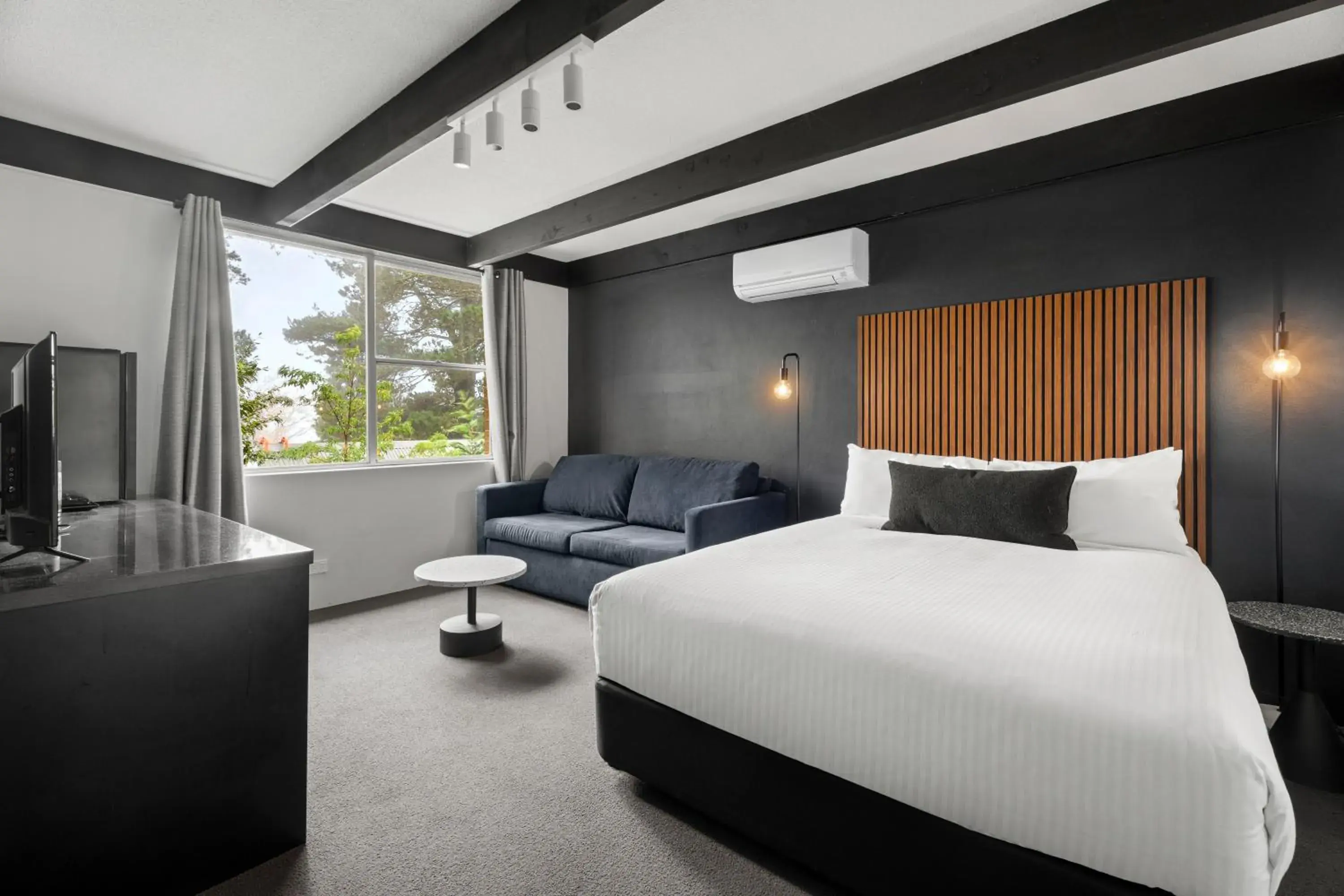 Bed in Motel Echo Point Bed in Motel Echo Point