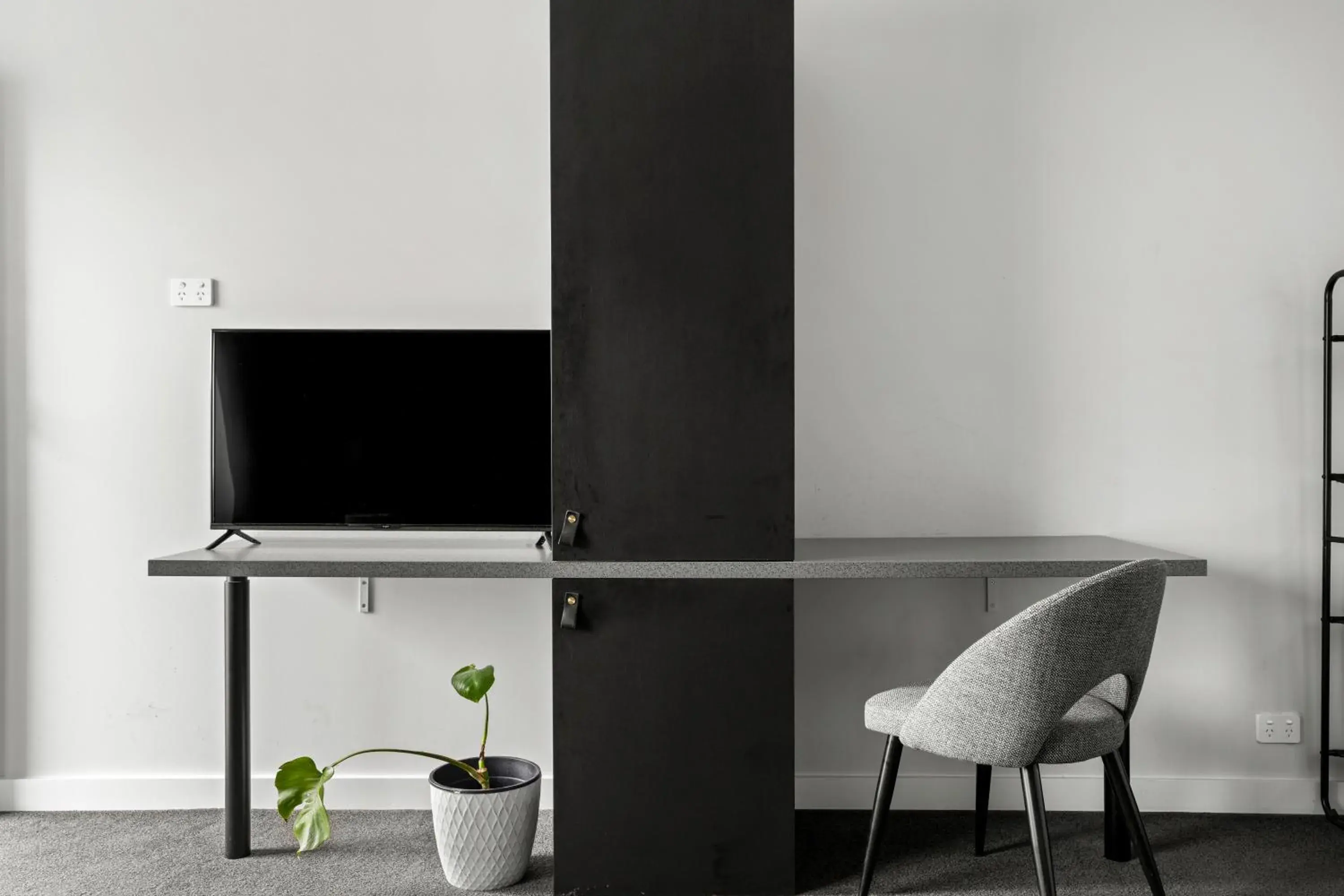 Communal lounge/ TV room in Motel Echo Point Communal lounge/ TV room in Motel Echo Point