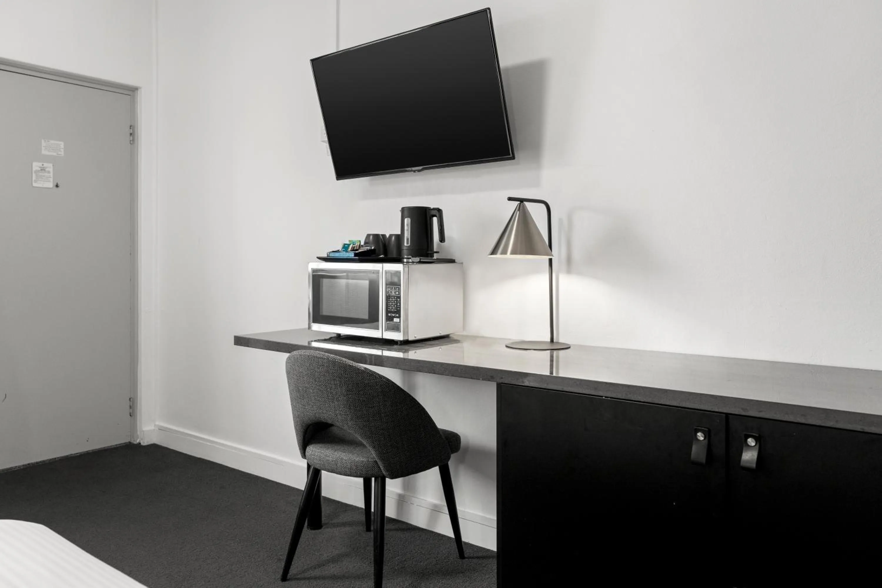 TV and multimedia in Motel Echo Point