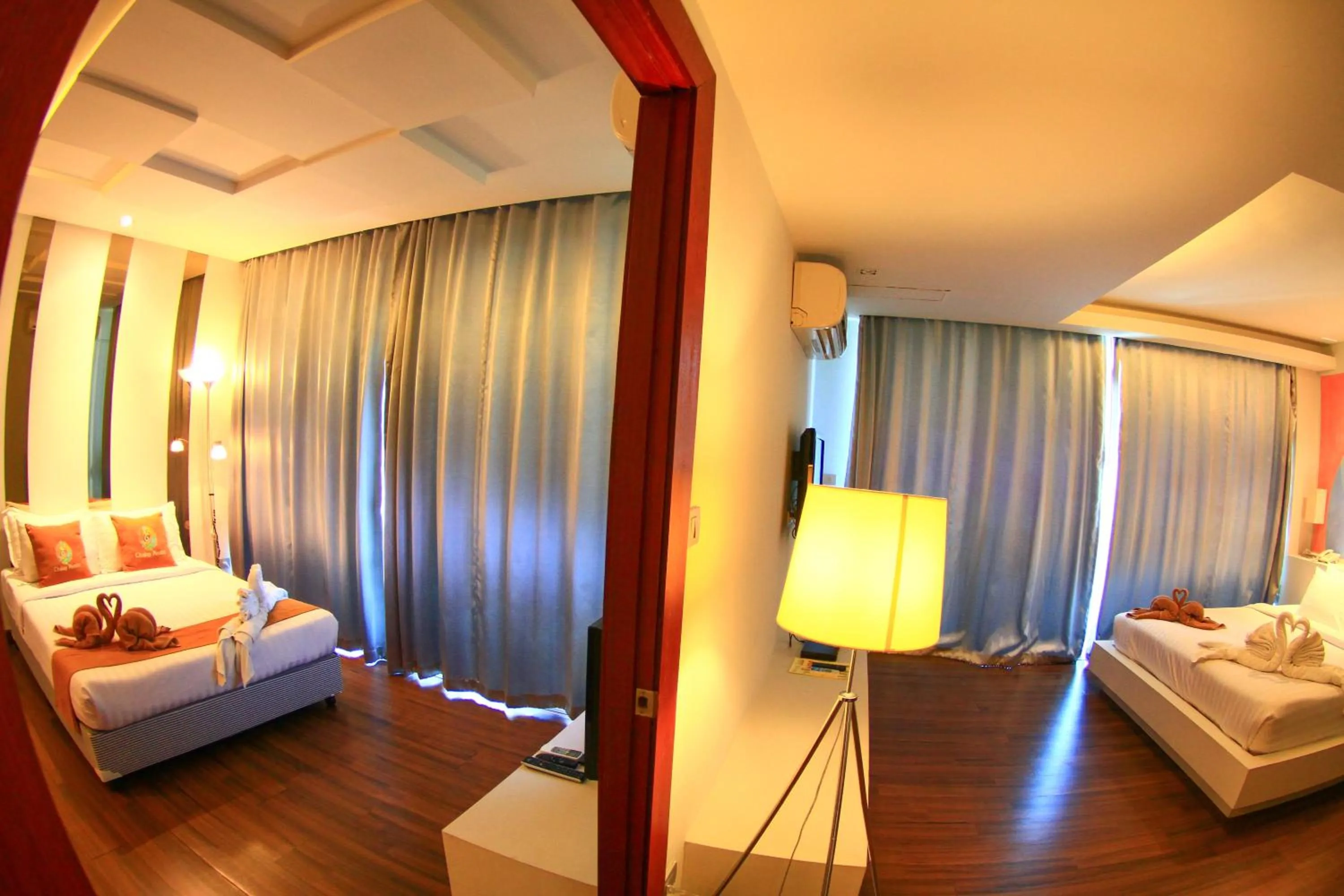 Photo of the whole room, Bed in Chalay Monta