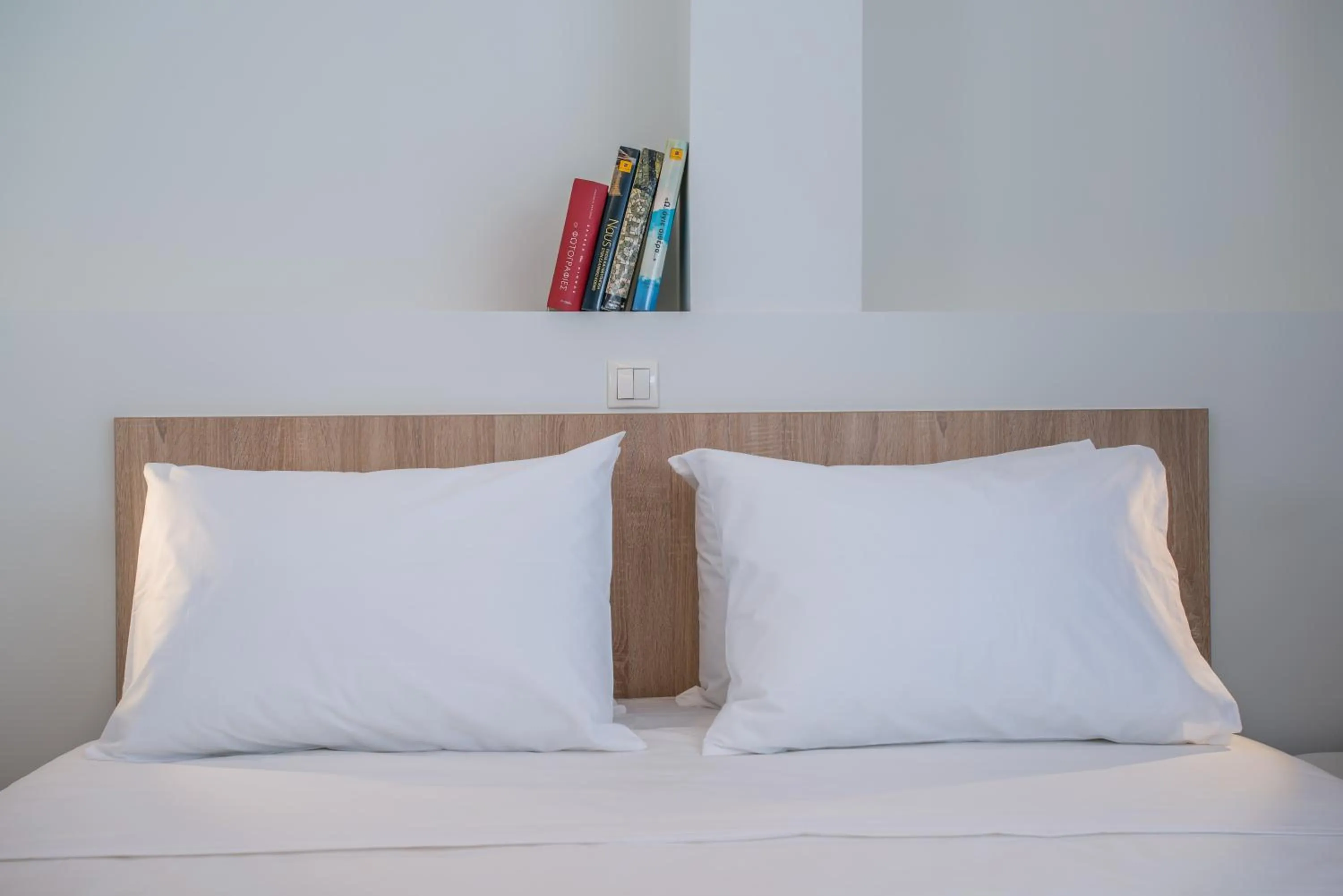 Bedroom, Bed in Spot Apart